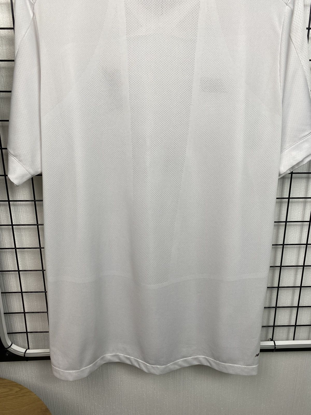 New Balance Liverpool 2019 2020 away kit jersey New Balance soccer XXL Size US XXL / EU 58 / 5 - 20 Thumbnail