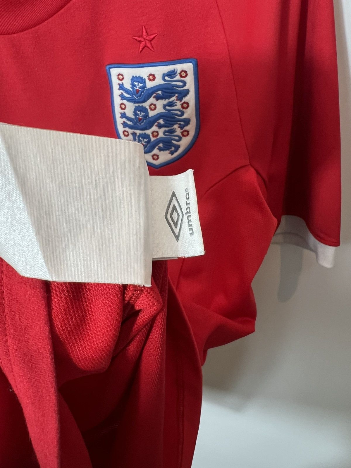 Umbro England Away football shirt 2010 - 2012 Team Jersey Umbro Size US M / EU 48-50 / 2 - 6 Thumbnail