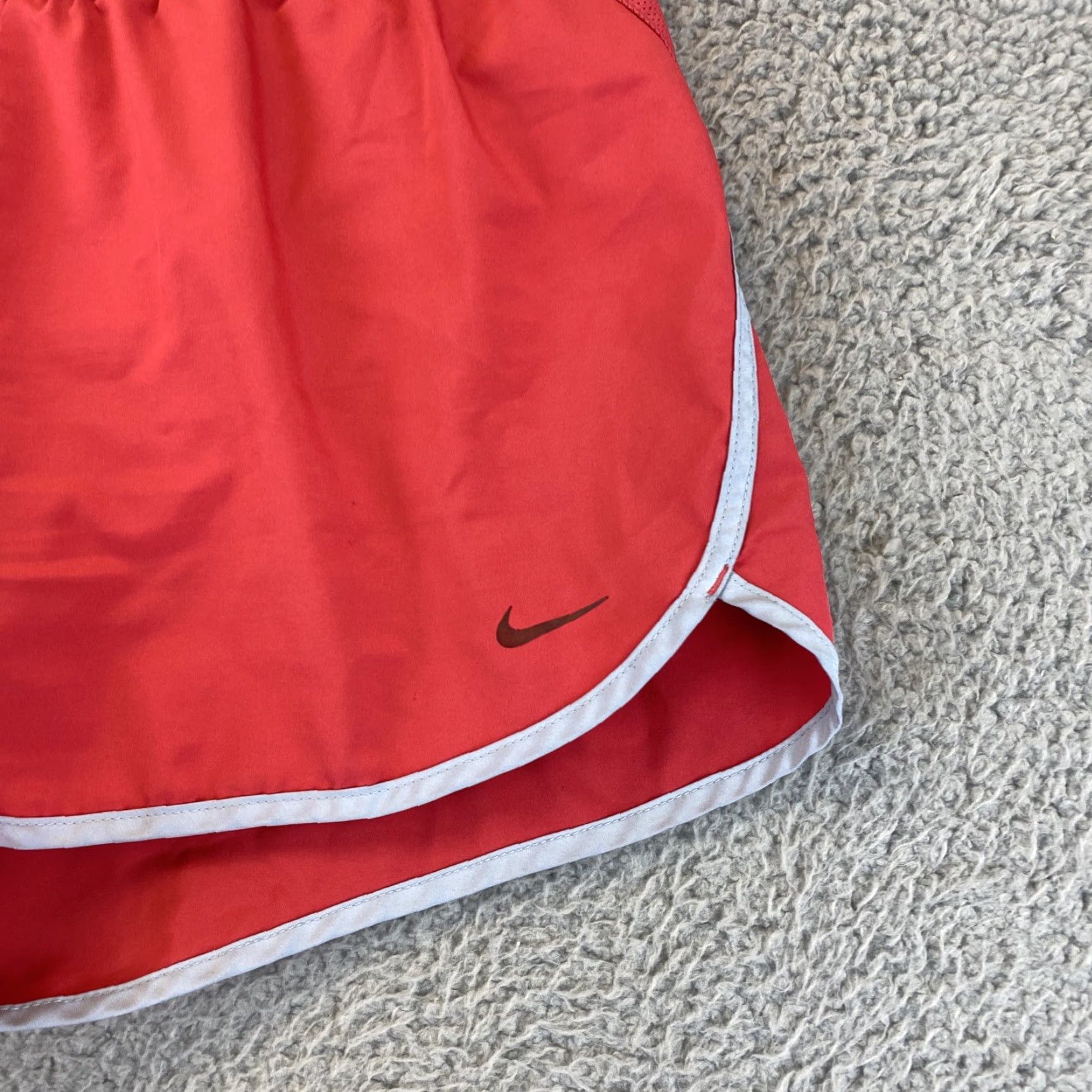 Nike Nike Women's Dri-FIT Running Shorts Size S Red 58-11 Regular Activewear Casual Athletic Women Red Nike Dri-FIT Running Shorts Size S Size 28" / US 6 / IT 42 - 2 Thumbnail
