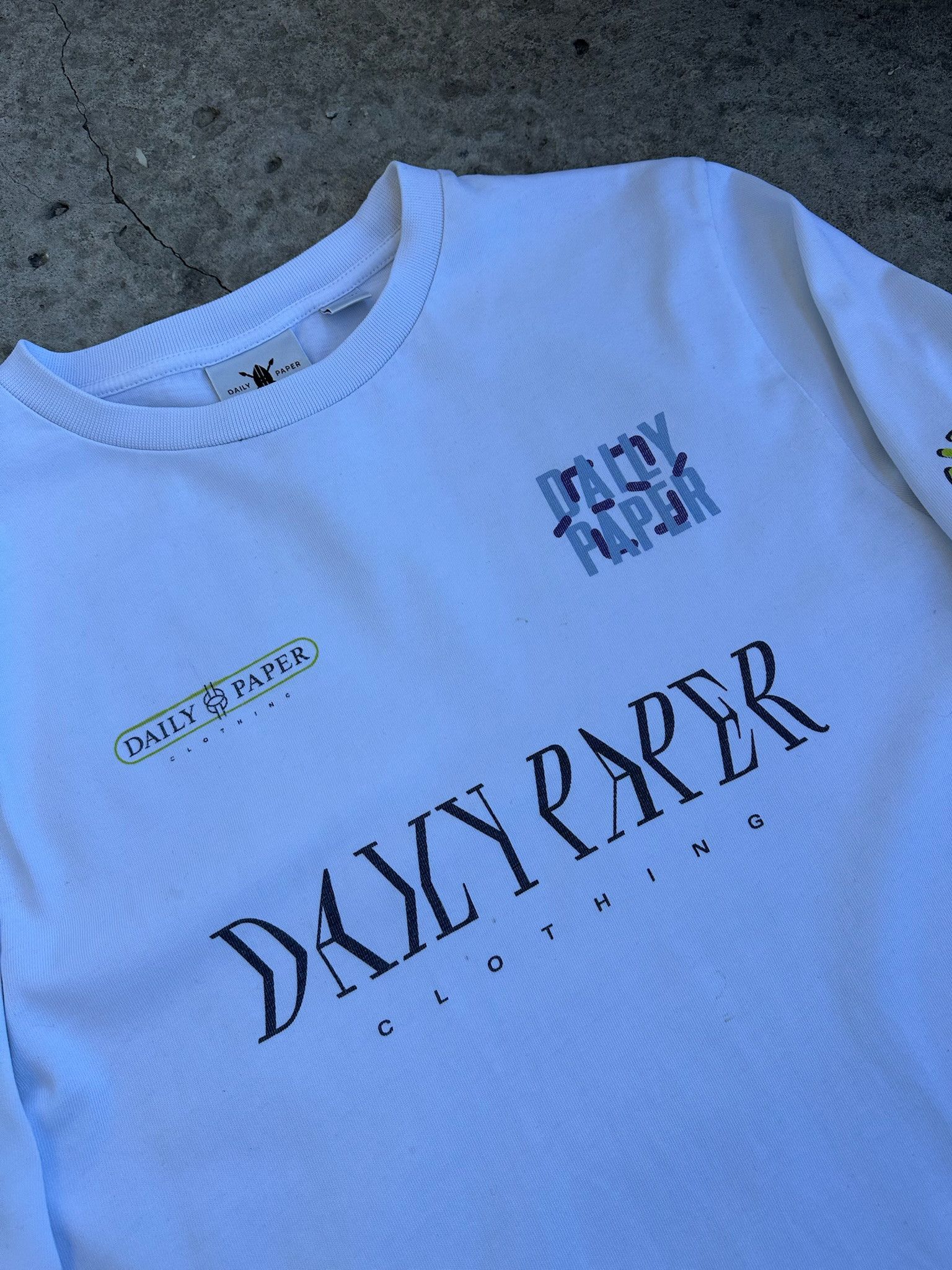 Daily Paper Daily Paper Racing Longsleeve Headlines Lagos T-shirt Y2k Size US S / EU 44-46 / 1 - 11 Thumbnail