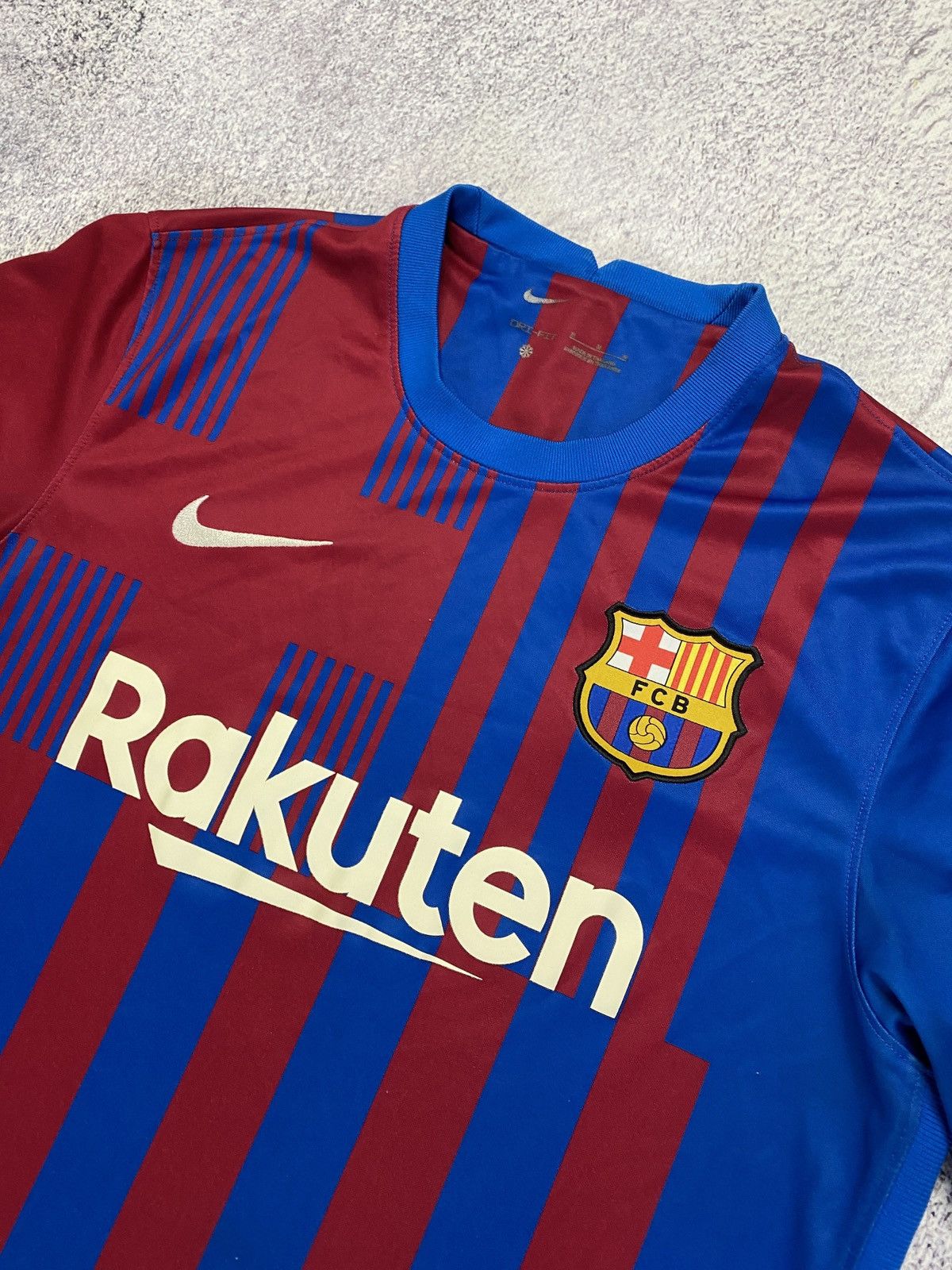 Nike Barcelona Nike 2021/2022 Home Soccer Jersey Football Shirt Size US M / EU 48-50 / 2 - 4 Thumbnail