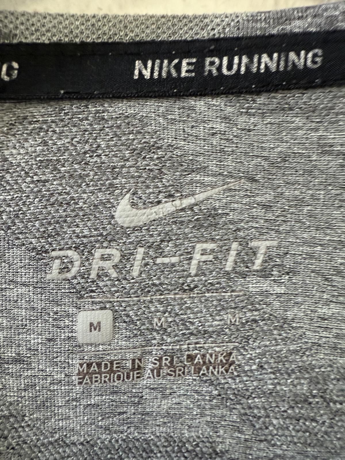 Nike Nike Running Dri-Fit Men's T-Shirt Medium Gray Size US M / EU 48-50 / 2 - 3 Thumbnail