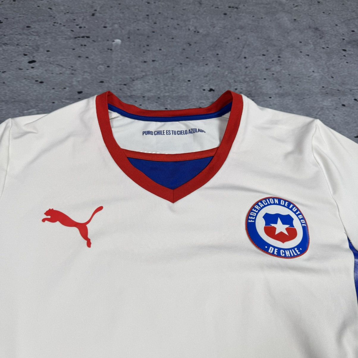 Puma Chile 2014 Puma Player Issue Football Jersey Size US M / EU 48-50 / 2 - 3 Thumbnail