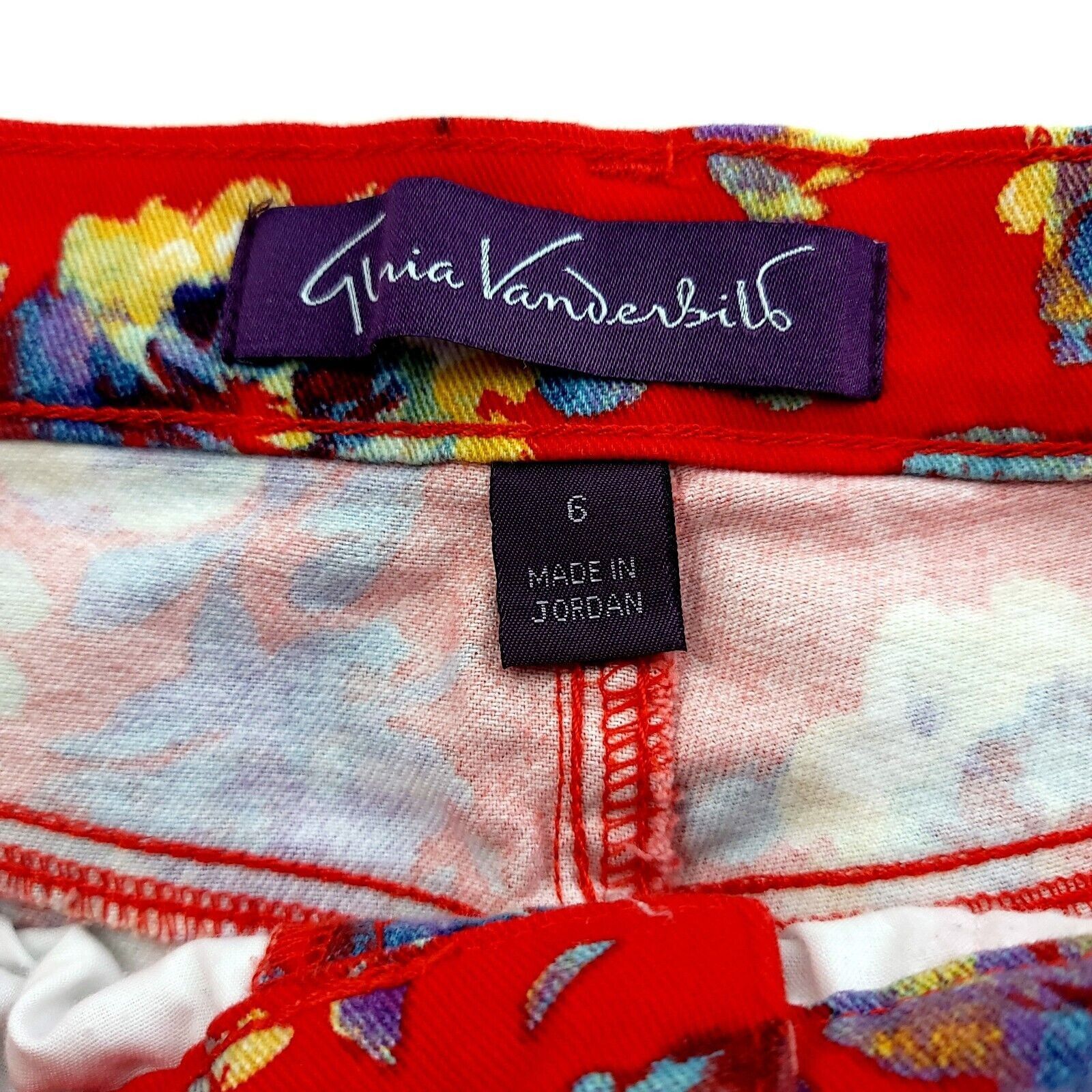 Gloria Vanderbilt Gloria Vanderbilt Amanda Red Purple Floral Denim Size 6 Aver Size 28" / US 6 / IT 42 - 7 Thumbnail