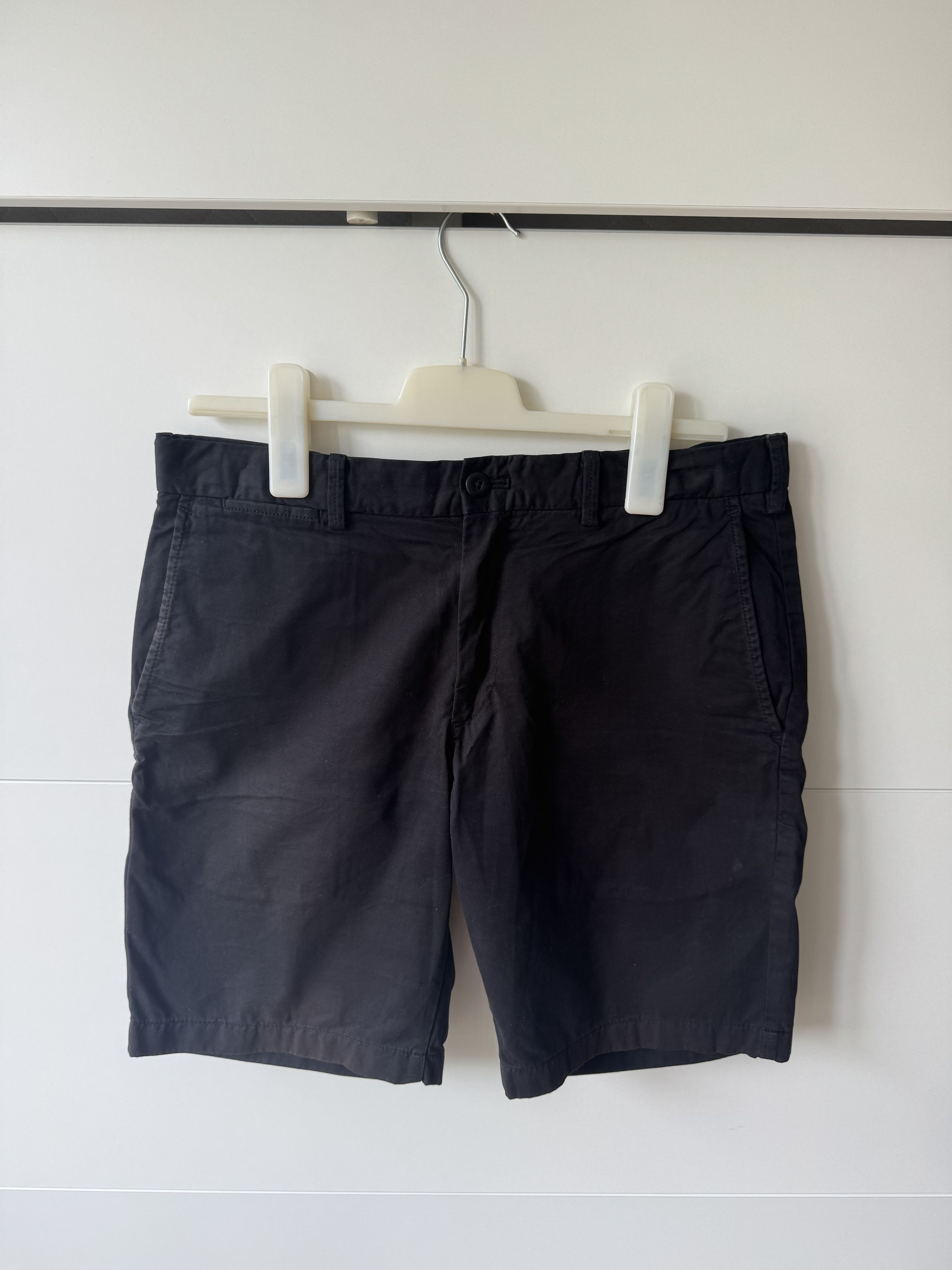 Uniqlo [M] Chino Shorts in Black Size US 30 / EU 46 - 1 Thumbnail