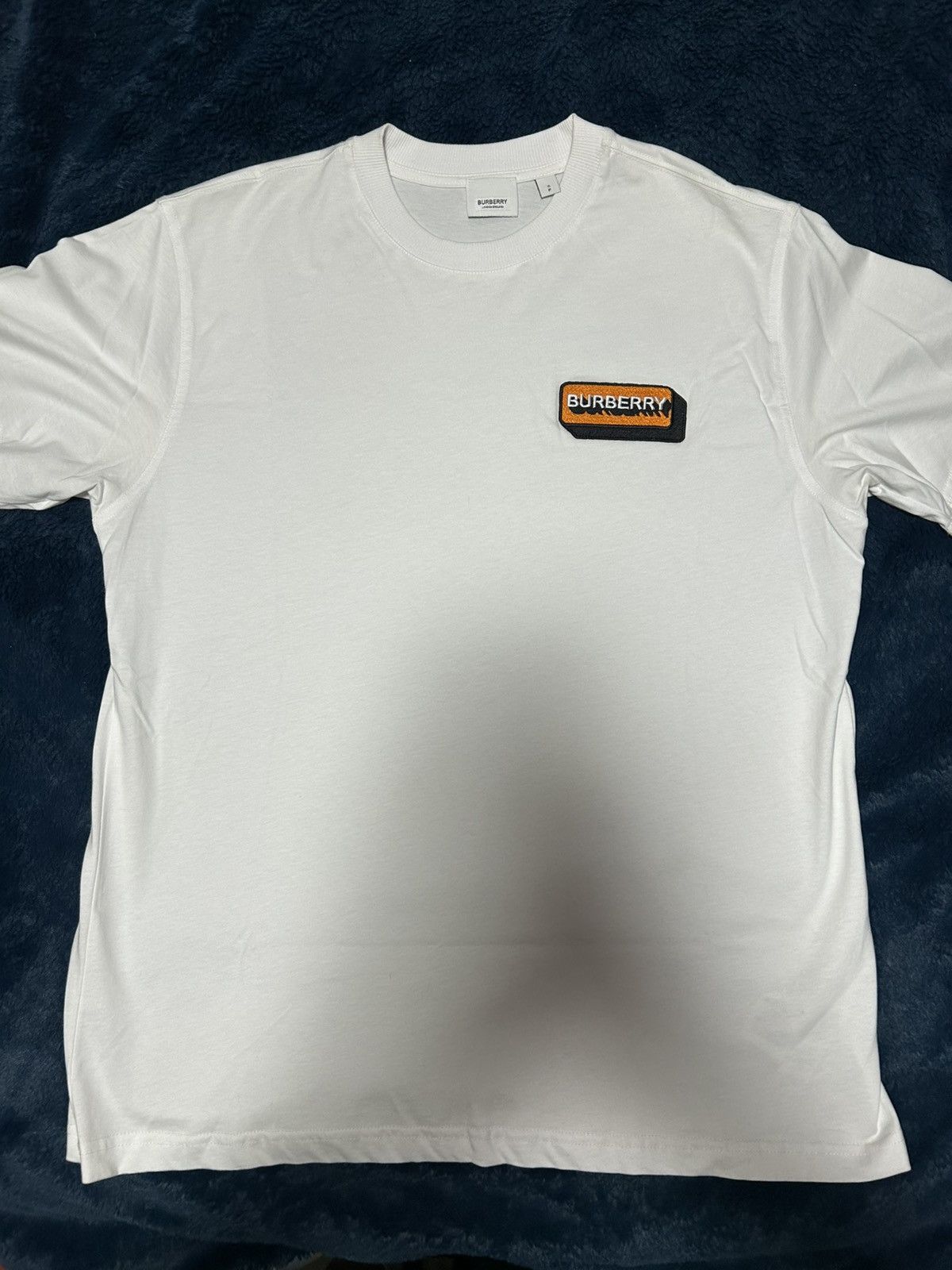 Burberry Burberry tee runs big Size US S / EU 44-46 / 1 - 1 Thumbnail