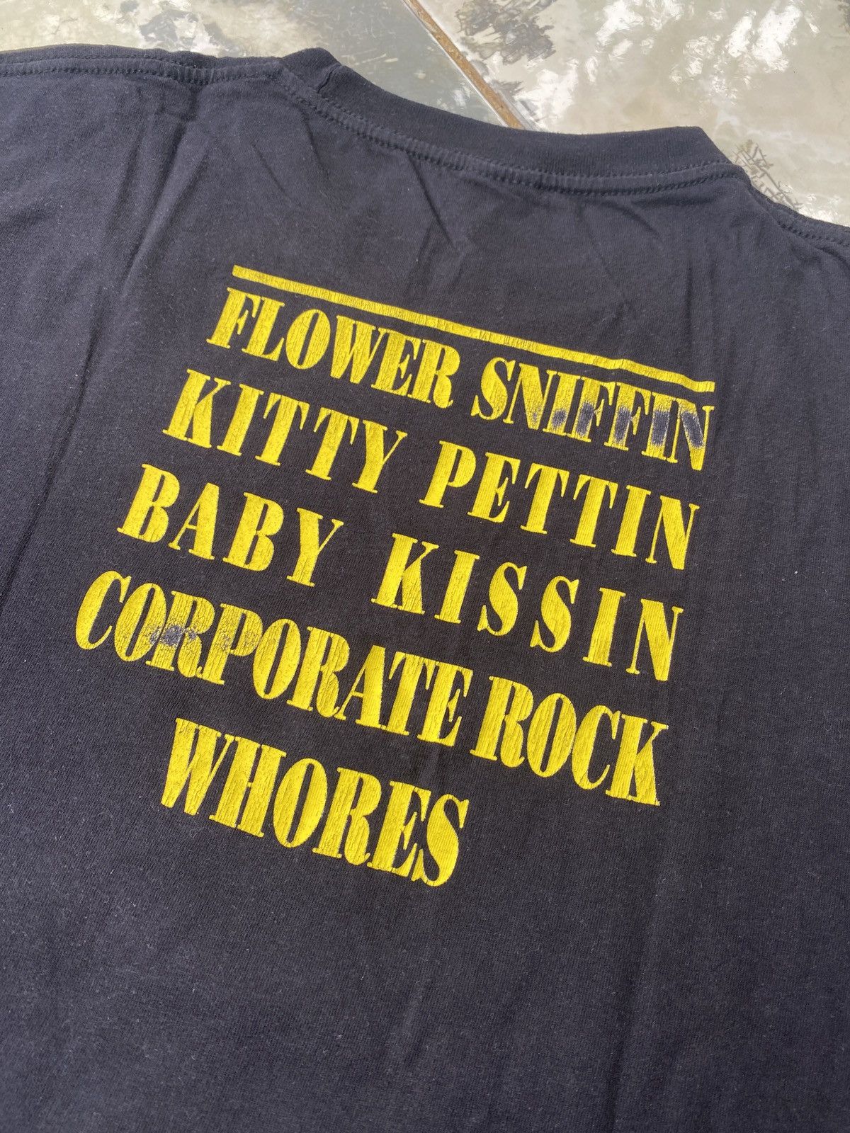 Band Tees NIRVANA “Smiley Overload ” Double-Sided Tee (2000s) Size US L / EU 52-54 / 3 - 6 Thumbnail