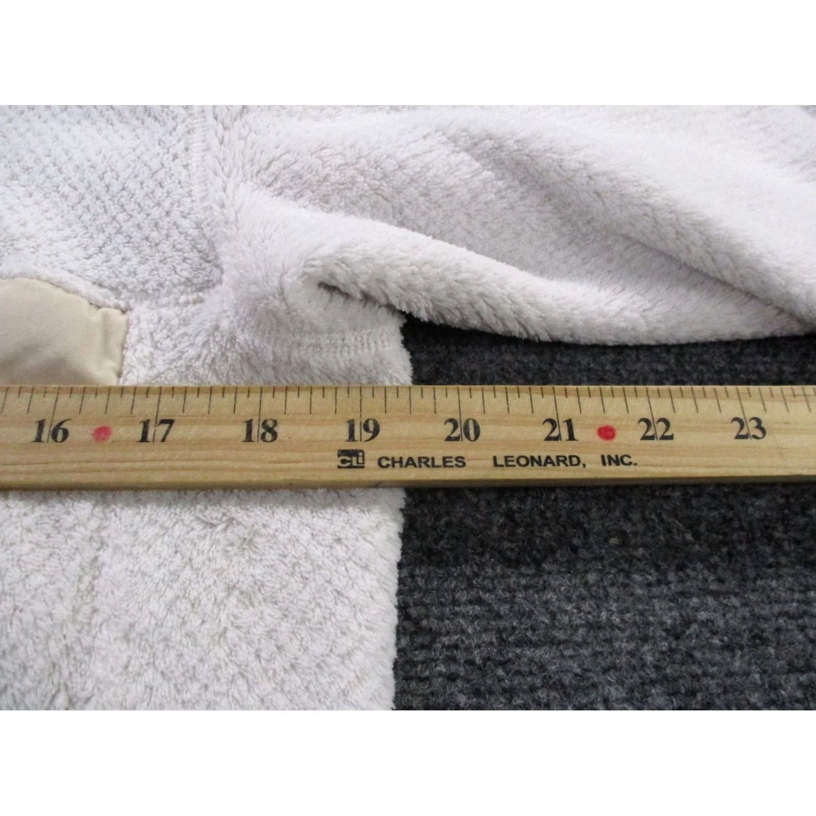 Patagonia Patagonia Jacket Womens M White Snap Fleece Solid Outdoor Casual 25442 Mens Womens Size M / US 6-8 / IT 42-44 - 6 Thumbnail