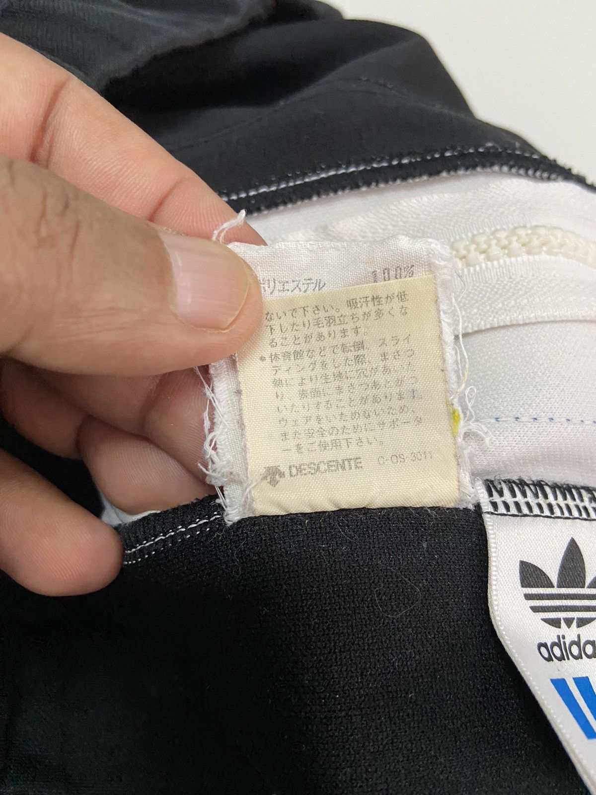 Adidas VINTAGE ADIDAS BASKETBALL ZIPPER TRACK PANTS Size US 36 / EU 52 - 10 Thumbnail
