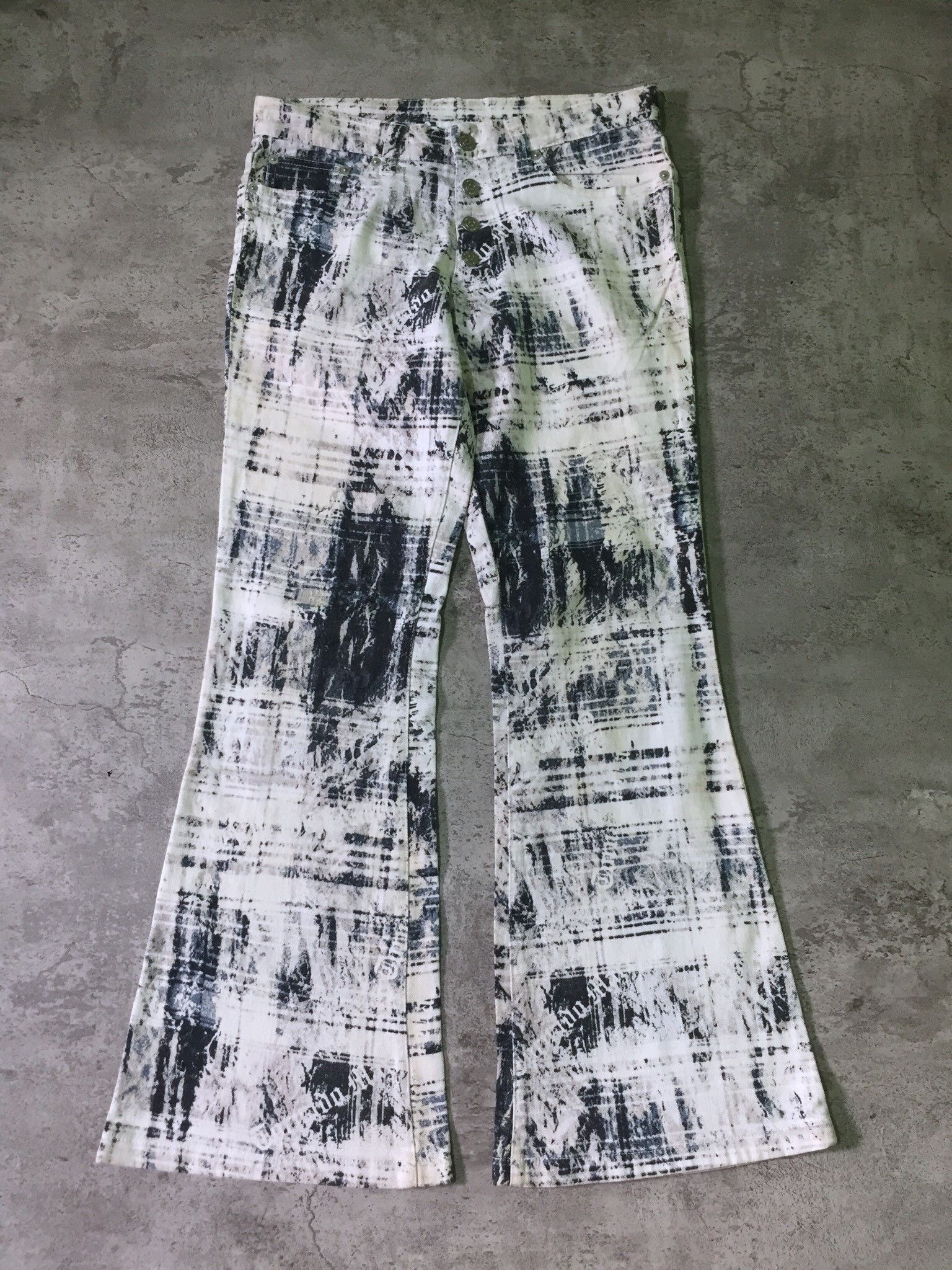 Tornado Mart Tornado Mart Art Printed Fly Button Flare Denim Pants Size US 30 / EU 46 - 1 Thumbnail