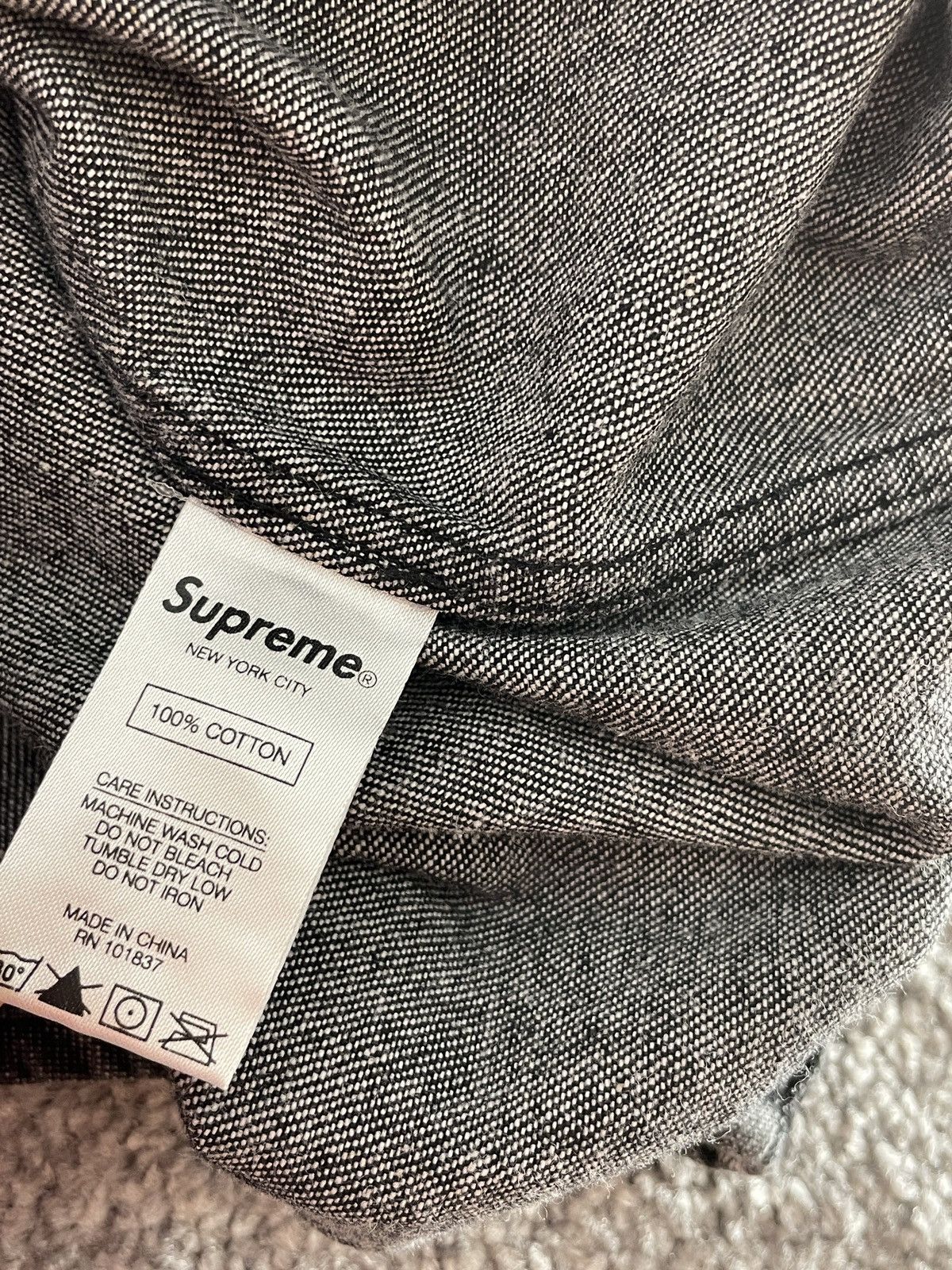 Supreme white and black denim polka dot supreme button up shirt Size US M / EU 48-50 / 2 - 6 Thumbnail