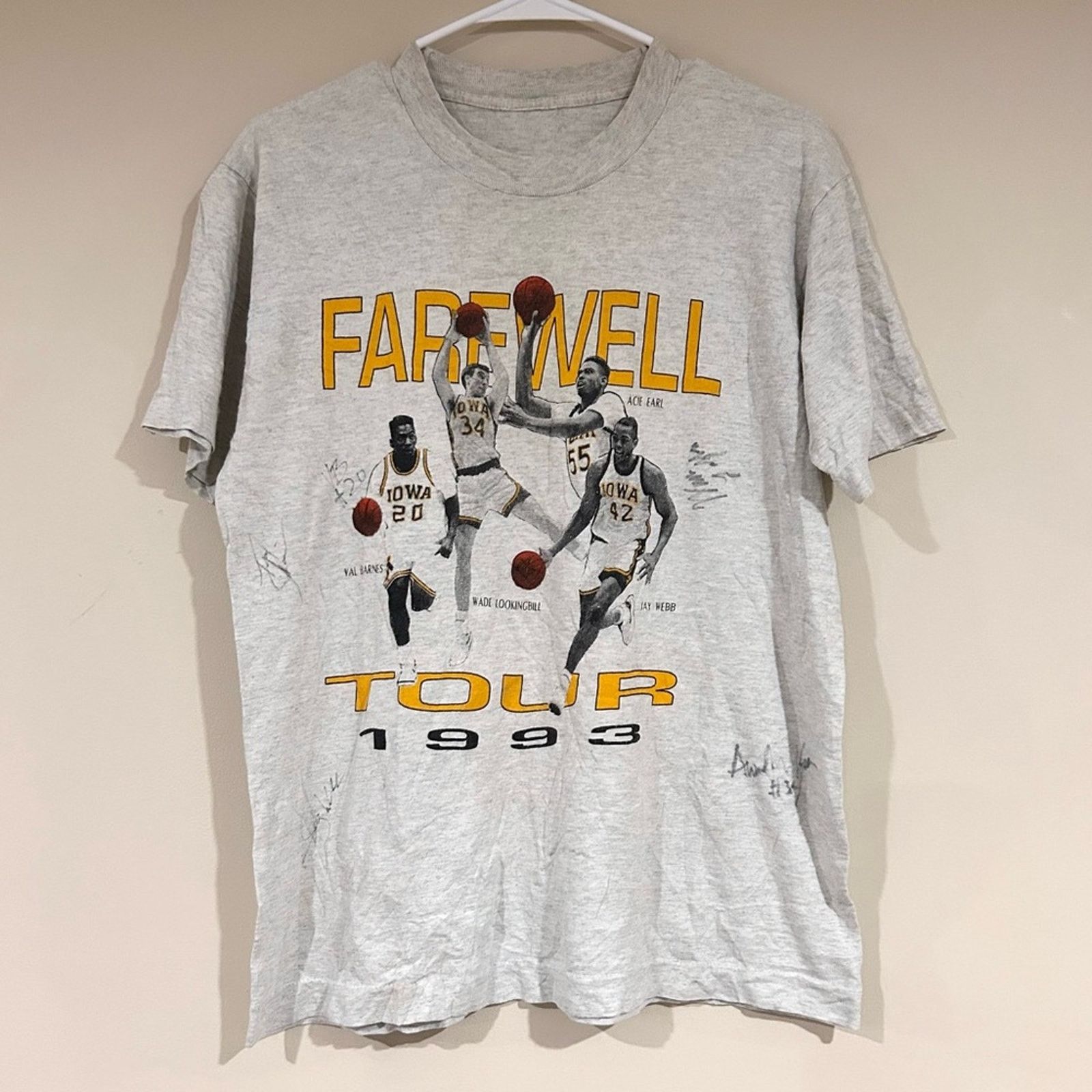 Other Vintage 1993 Iowa Hawkeyes Basketball Signed Shirt Size US M / EU 48-50 / 2 - 1 Thumbnail