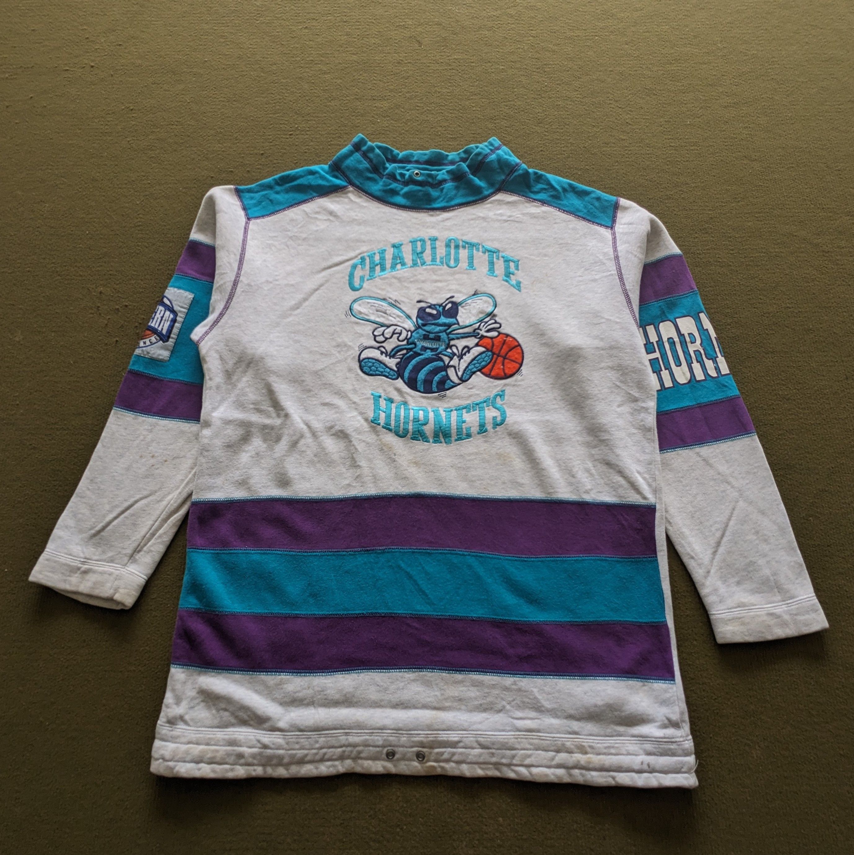 NBA Vintage CHARLOTTE HORNETS NBA Sports Sweatshirt Size US M / EU 48-50 / 2 - 1 Thumbnail