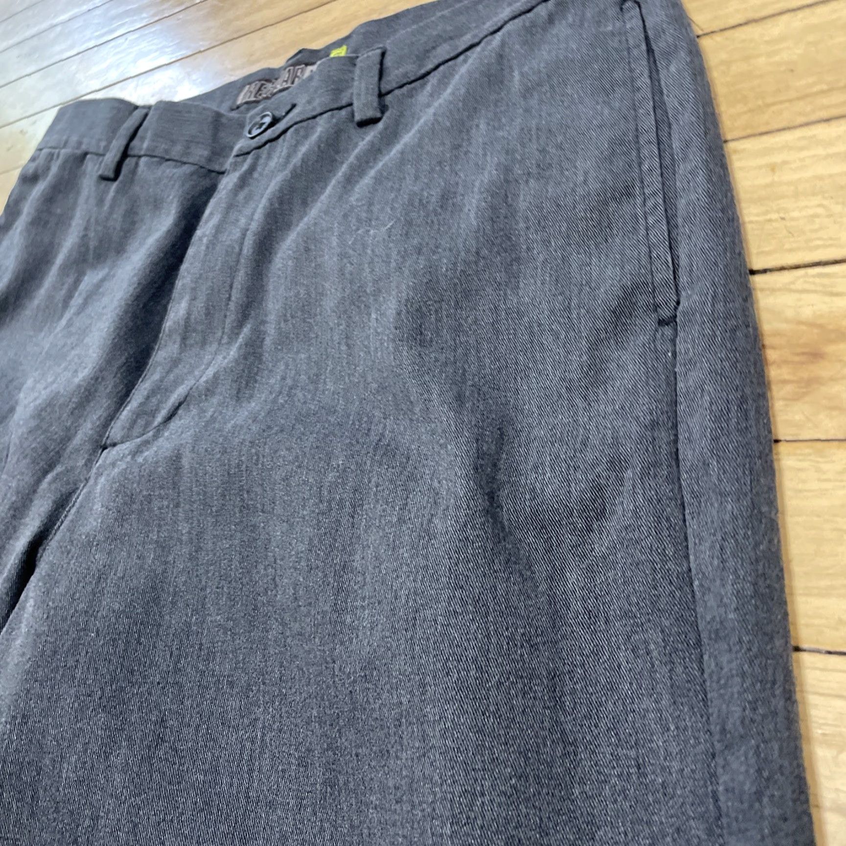 Old Navy VINTAGE NAVY Regular Fit Super Khakis Pants Men 33x34 Gray Slate Flat Front Chinos Work Casual 2006 Mens Size US 33 - 6 Thumbnail