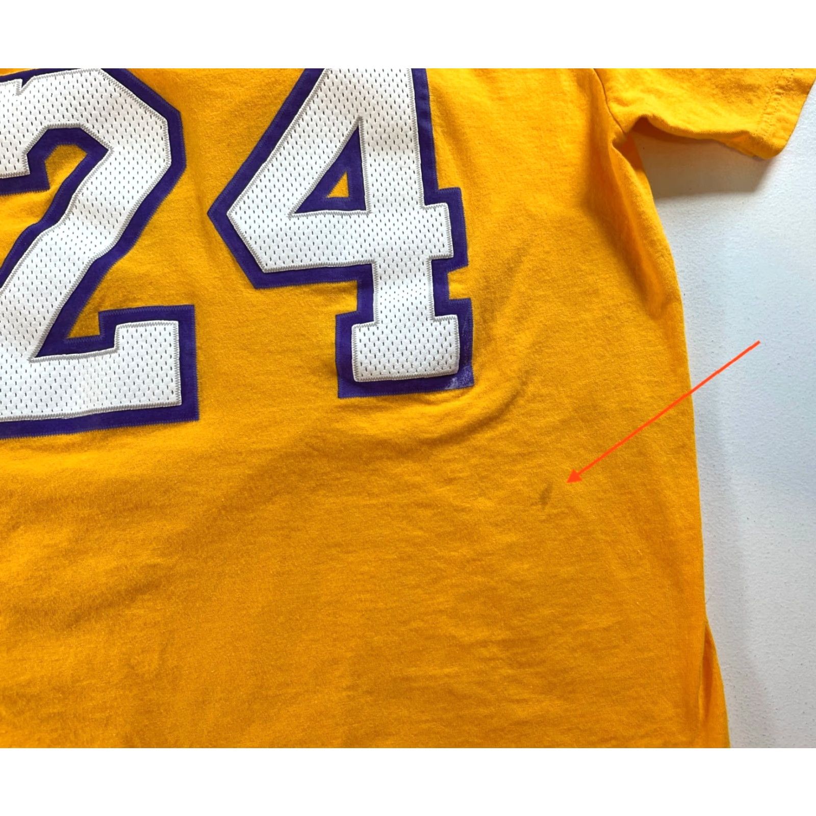 Adidas VINTAGE Adidas LA Lakers Kobe Bryant #24 T-Shirt Mens M Yellow 100% Cotton Short Sleeve Crew Neck Double-Sided Sports Basketball Go-To Tee Size US M / EU 48-50 / 2 - 7 Thumbnail