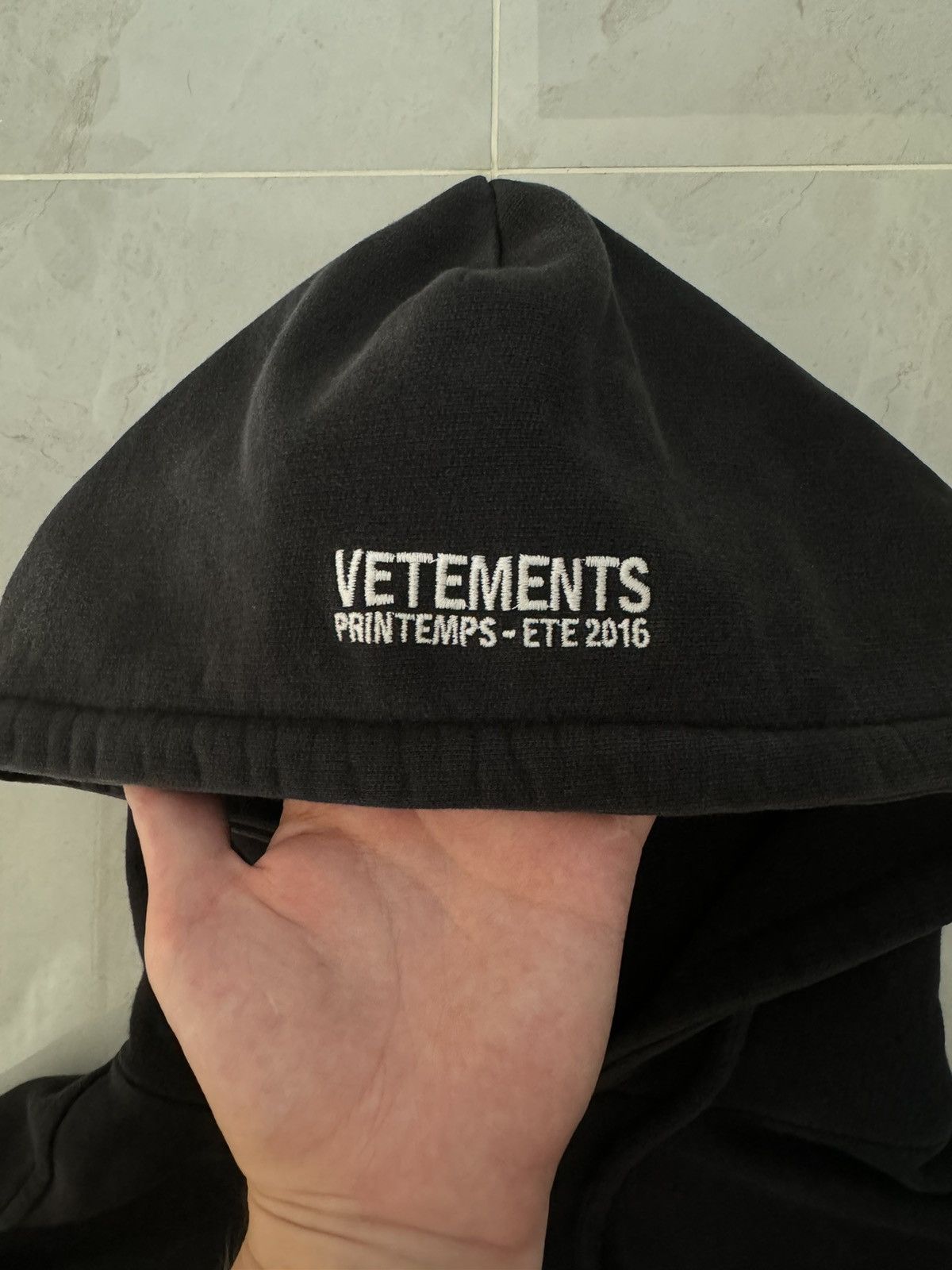 Vetements Vetements Coming Soon Titanic Hoodie Sz.. SThick Version Size US S / EU 44-46 / 1 - 5 Thumbnail
