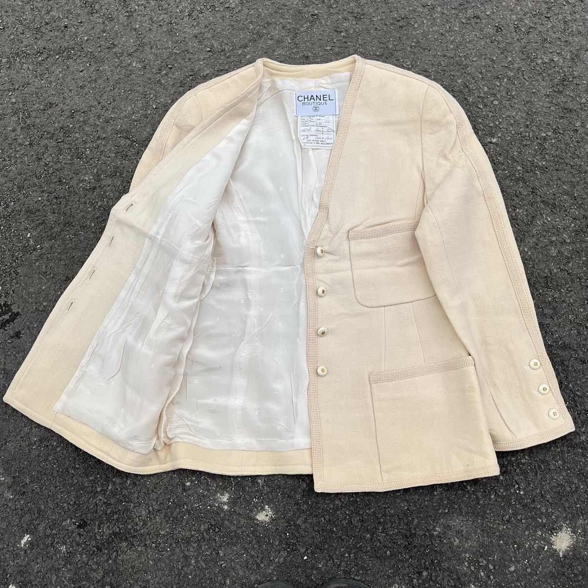 Chanel Vintage Chanel Boutique Wool Tweed Blazer CC Button Size S / US 4 / IT 40 - 3 Thumbnail