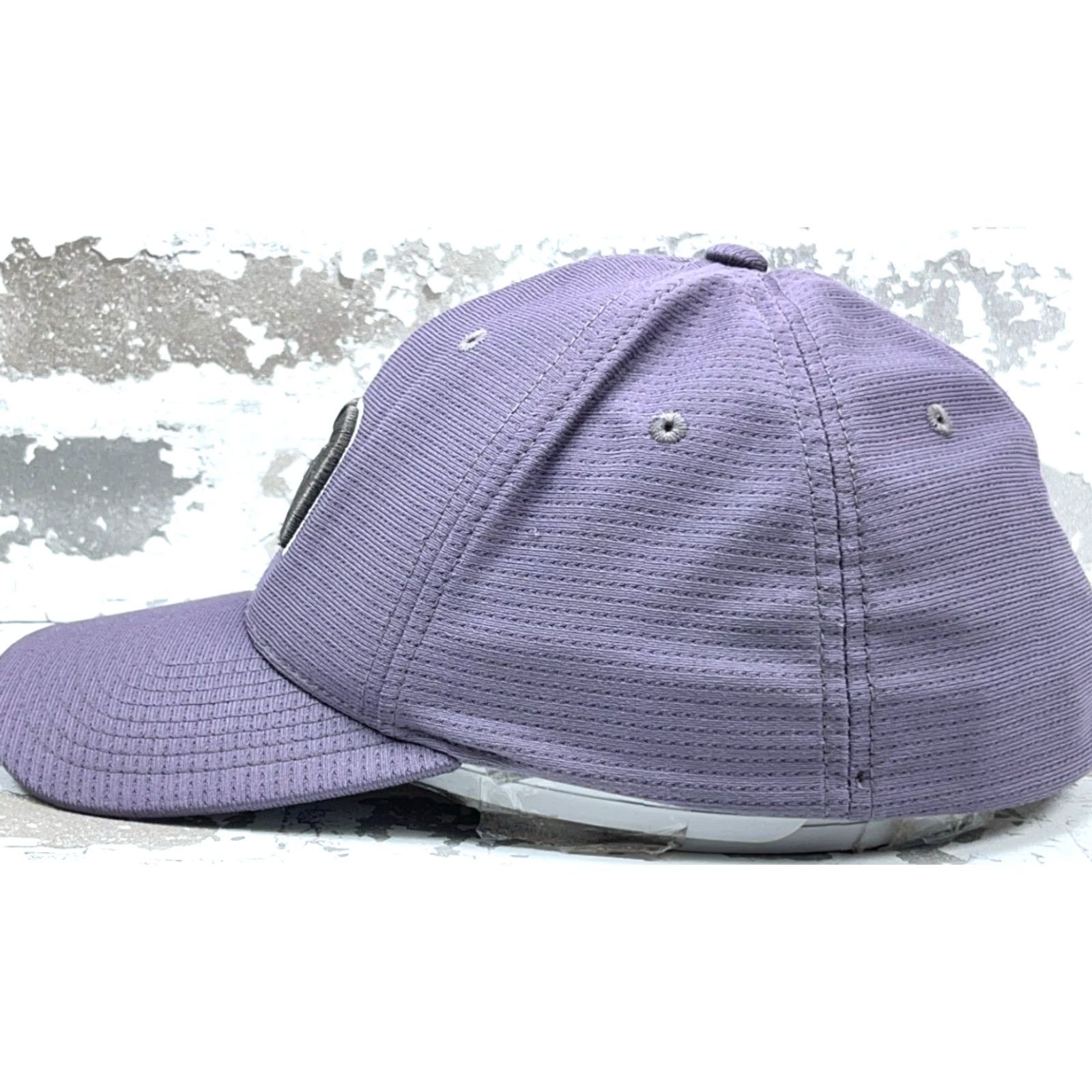 TravisMathew Travis Mathew Hat Cap Stretch Flex Fit L/XL Gray Performance Lightweight Golf Hat Mens Size ONE SIZE - 3 Thumbnail