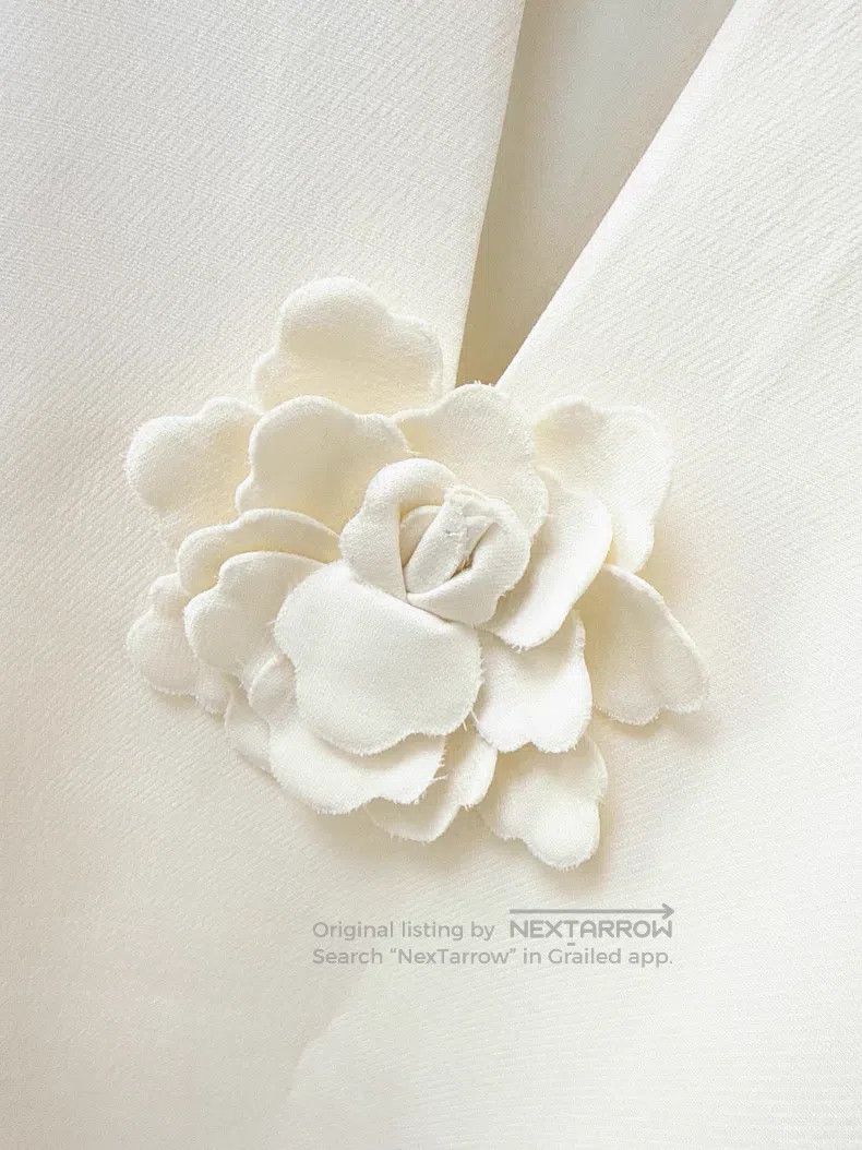Valentino Valentino Hand-sewn three-dimensional flower embellished s Size L / US 10 / IT 46 - 4 Thumbnail