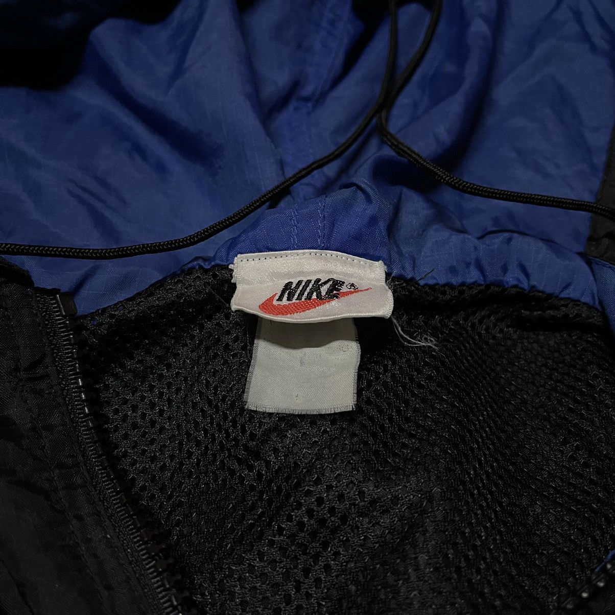Nike Vintage 90s NIKE windbreaker hoodie zipper Size US XL / EU 56 / 4 - 7 Thumbnail