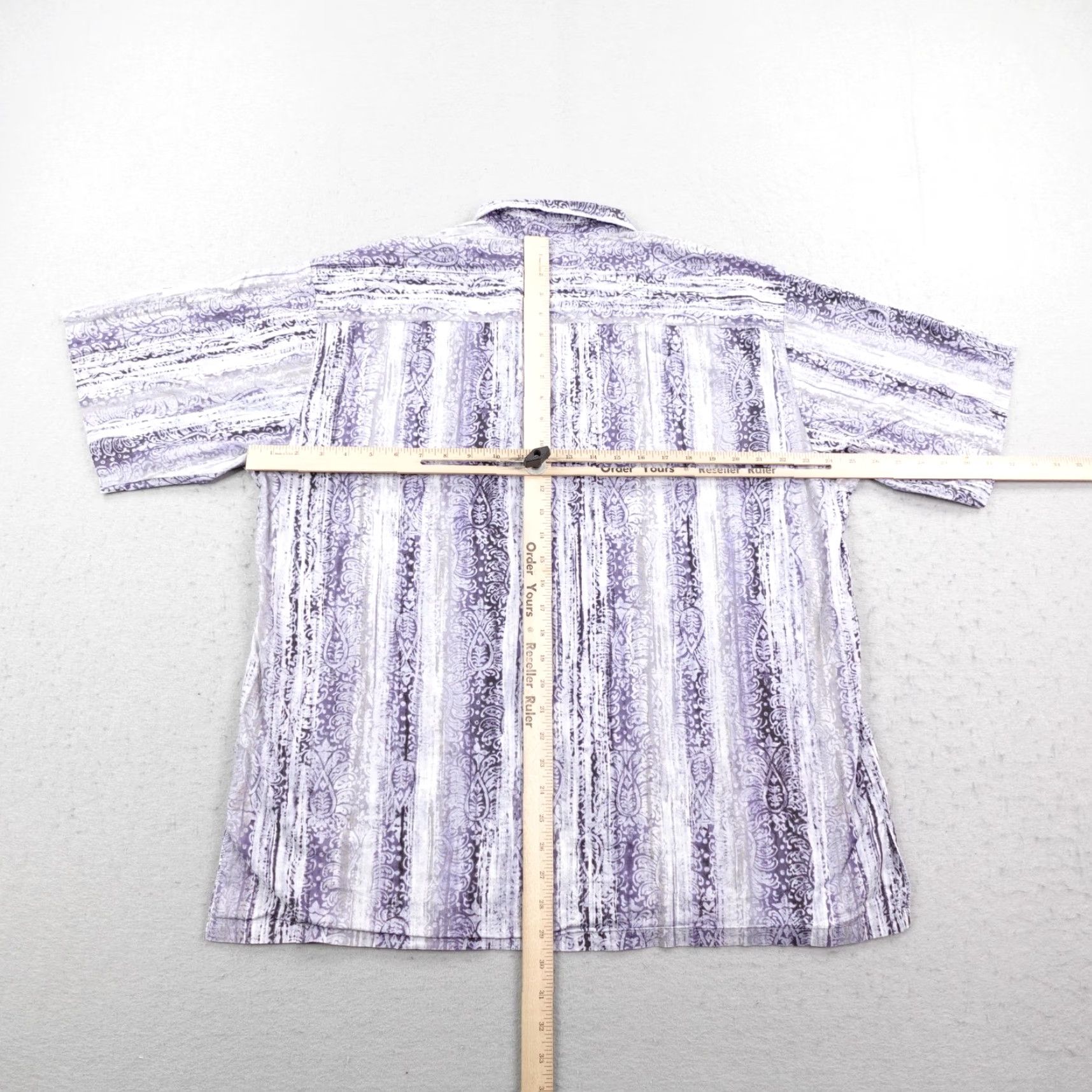 Tori Richard Tori Richard Shirt Mens XL Purple White Paisley Hawaiian Aloha Button Up Camp Size US XL / EU 56 / 4 - 4 Thumbnail