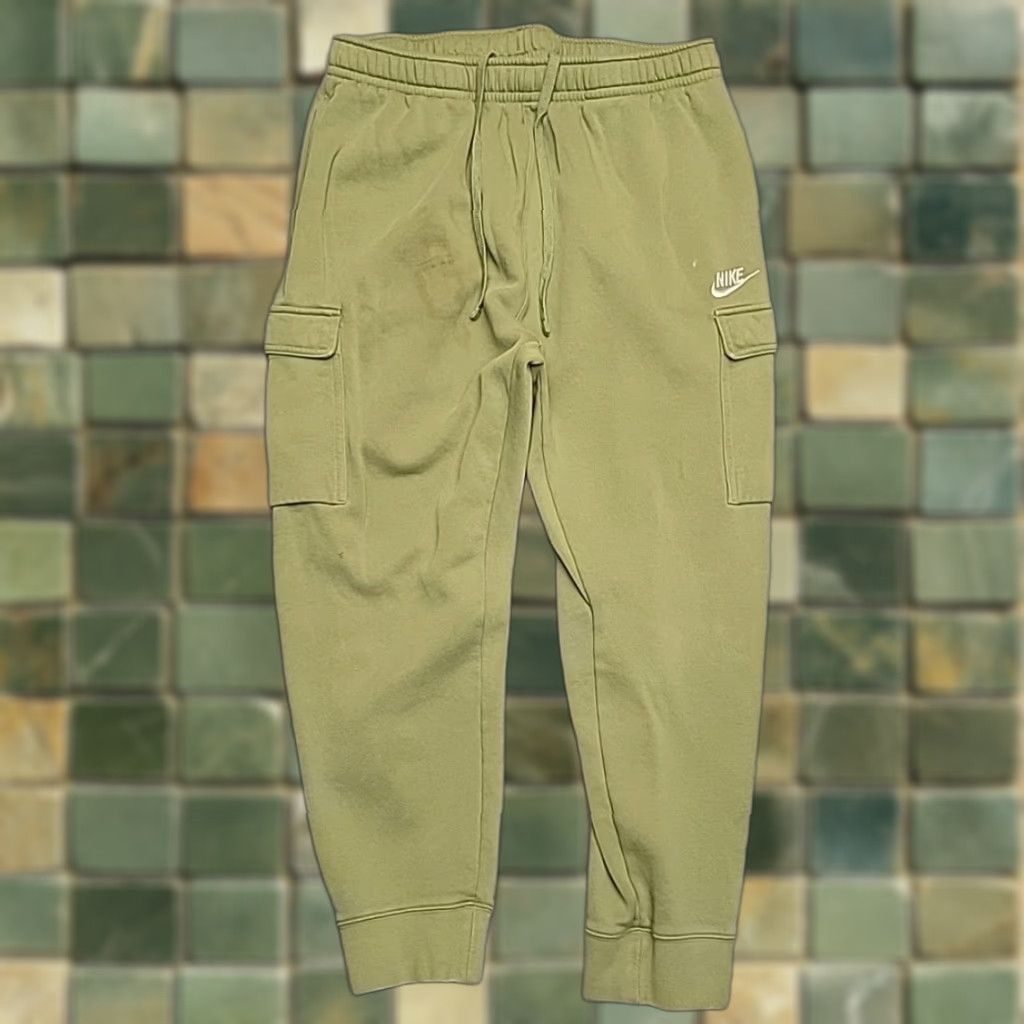 Nike Nike Jogger Pants Mens L Green Cotton Blend Sweats Club Fleece Sportswear Shirt/Bottom Mens Green Nike Jogger Pants L Regular Cotton Blend Fiction? Size US 33 - 1 Thumbnail