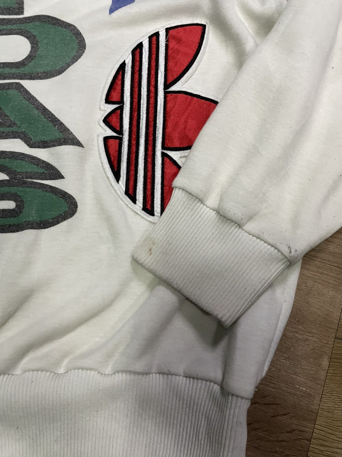 Adidas Rare 90s adidas x descente adidas sweatshirt Size US L / EU 52-54 / 3 - 2 Thumbnail