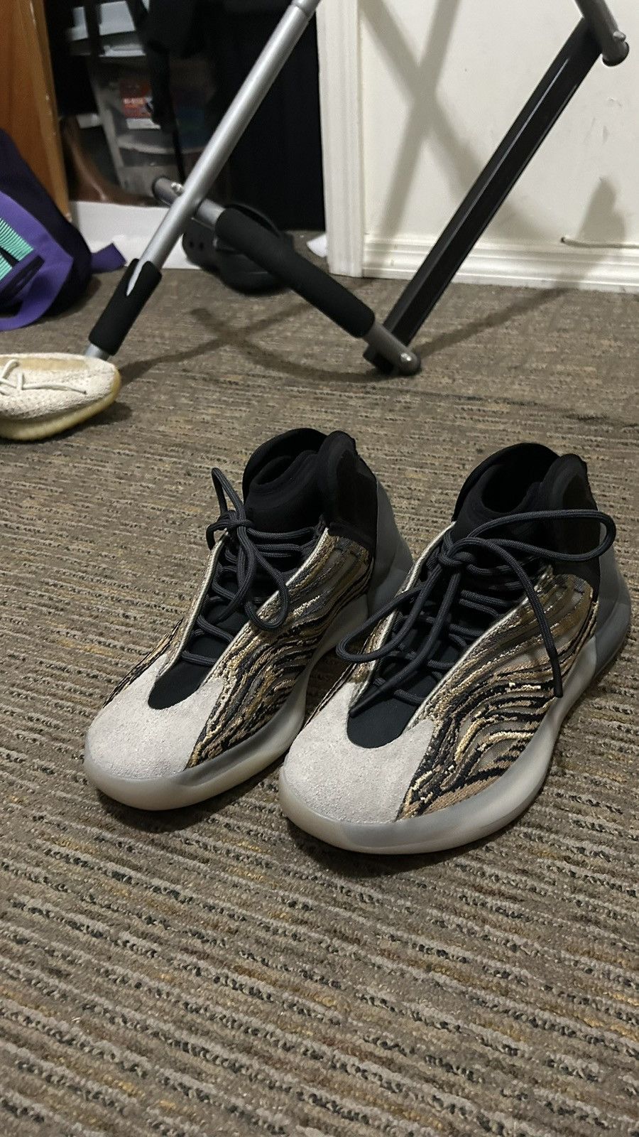Adidas × Yeezy Yeezy Quantum “Amber Tint” Size US 10.5 / EU 43-44 - 1 Thumbnail