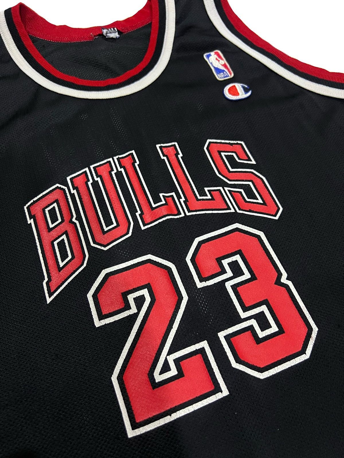 Champion × NBA × Vintage Vintage Champion Chicago Bulls NBA Jersey Size US M / EU 48-50 / 2 - 3 Thumbnail