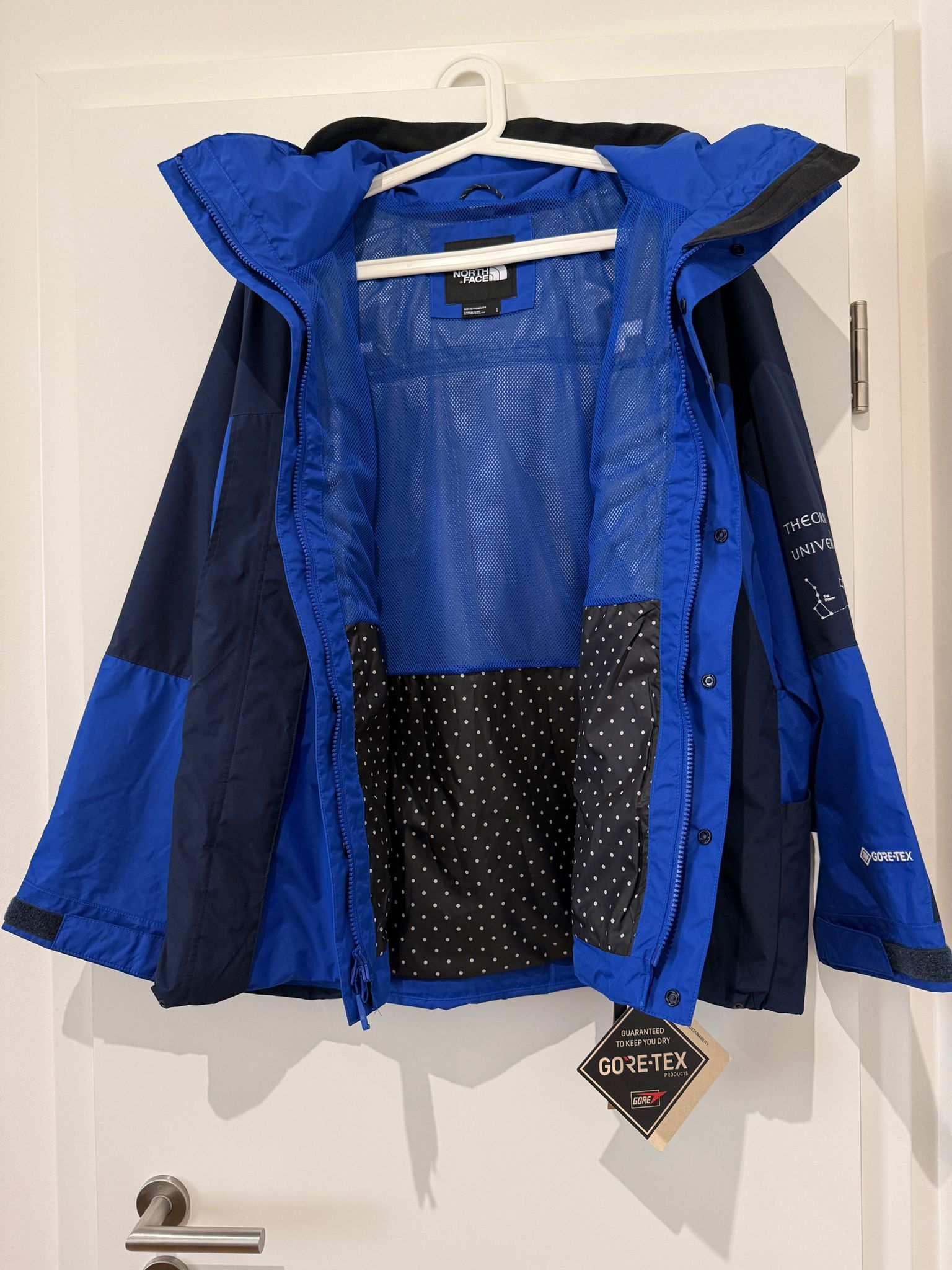 The North Face The North Face UE GTX Multi-Pocket Shell - NWT - L (Fits M) Size US M / EU 48-50 / 2 - 5 Thumbnail