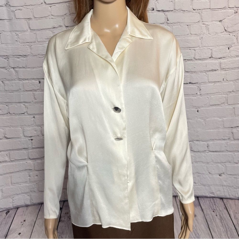 St. John Vintage St. John Silk Ivory Long Sleeve Blouse Size 4 Size S / US 4 / IT 40 - 2 Thumbnail
