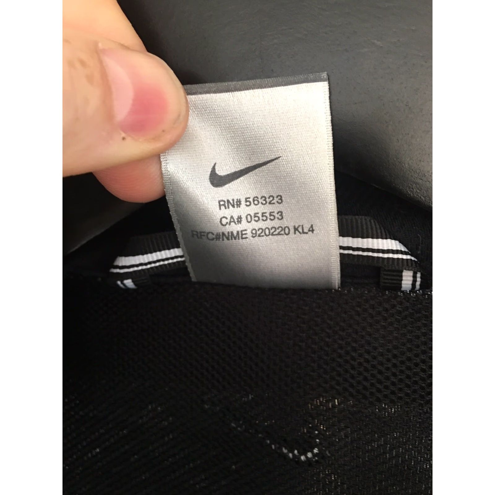 Nike Nike Breathable Running Jacket S Red Black 4-6 Womens Size S / US 4 / IT 40 - 7 Thumbnail