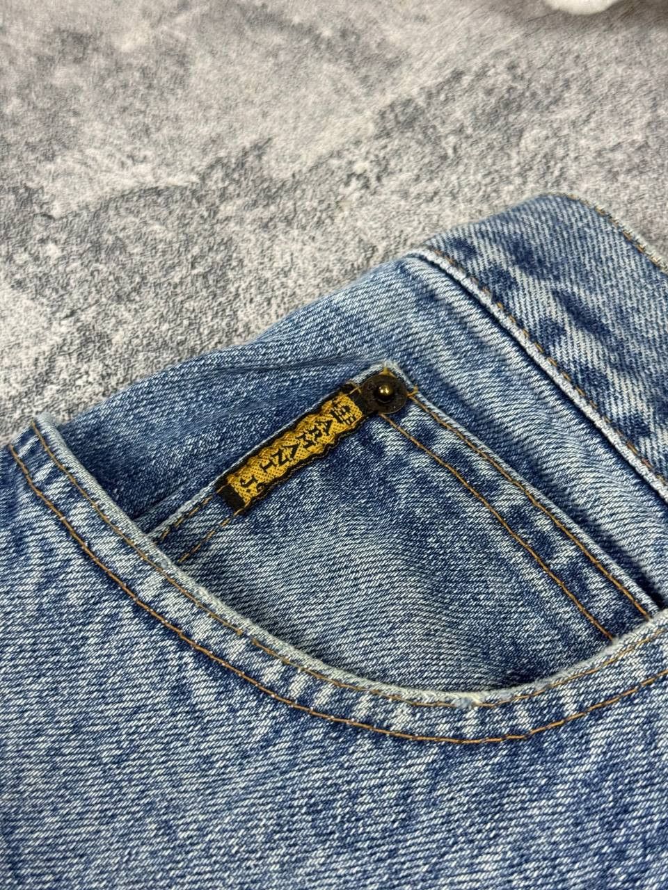 Armani Vintage 90's Armani Jeans Metal Logo Blue Denim Comfort fit Size US 29 - 5 Thumbnail