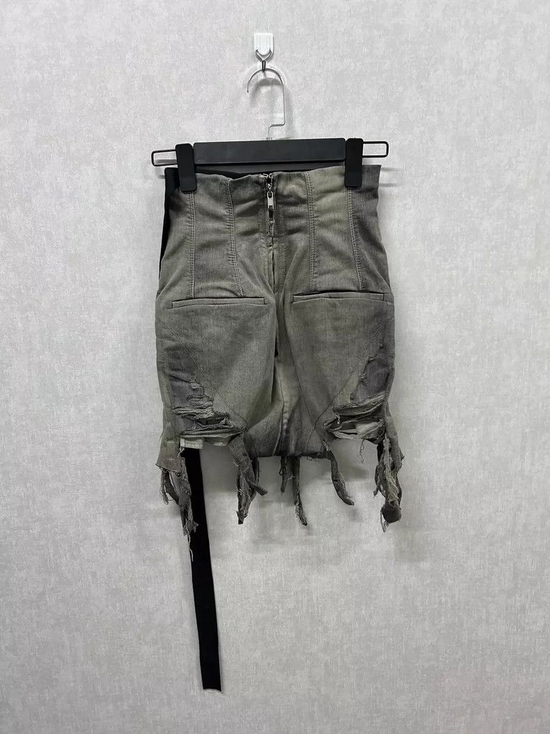Rick Owens Rick Owens size s 23 FW Erosive Damage Shorts Size US 28 / EU 44 - 1 Thumbnail