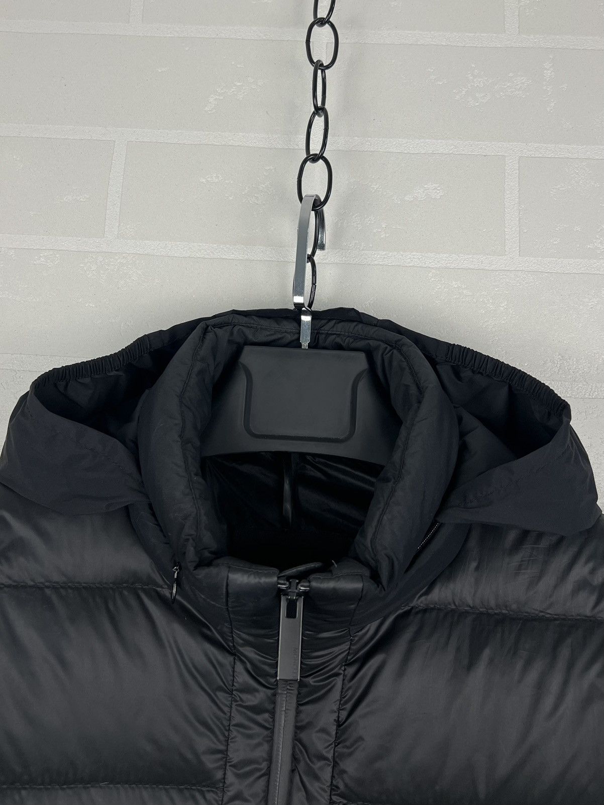 Moncler MONCLER Down Light Jacket PEYRE GIUBBOTTO Patch Printed Logo Size US M / EU 48-50 / 2 - 5 Thumbnail