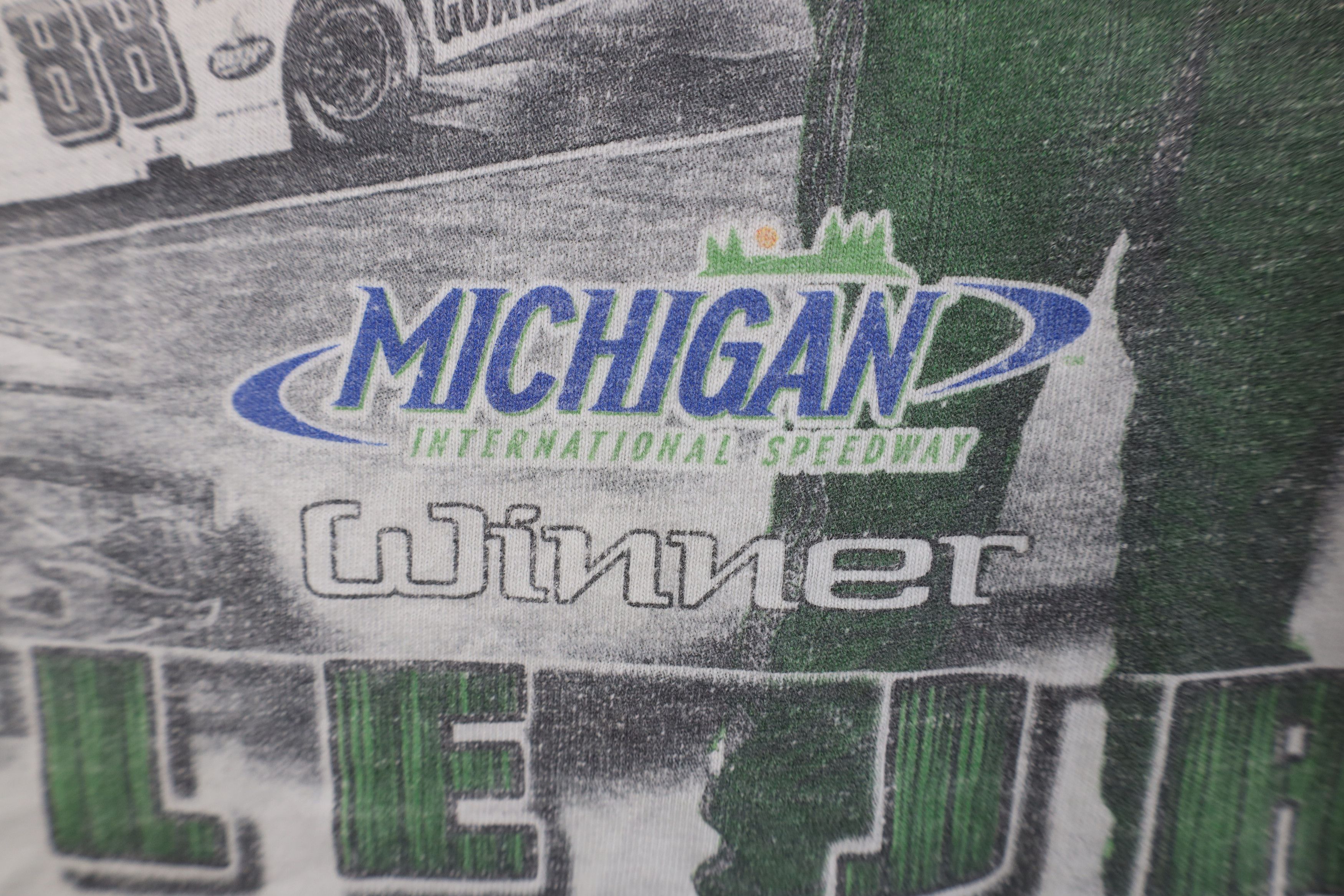 Vintage Vintage Y2K NASCAR Earnhardt Jr Amp Energy T-Shirt White Size US XXL / EU 58 / 5 - 7 Thumbnail
