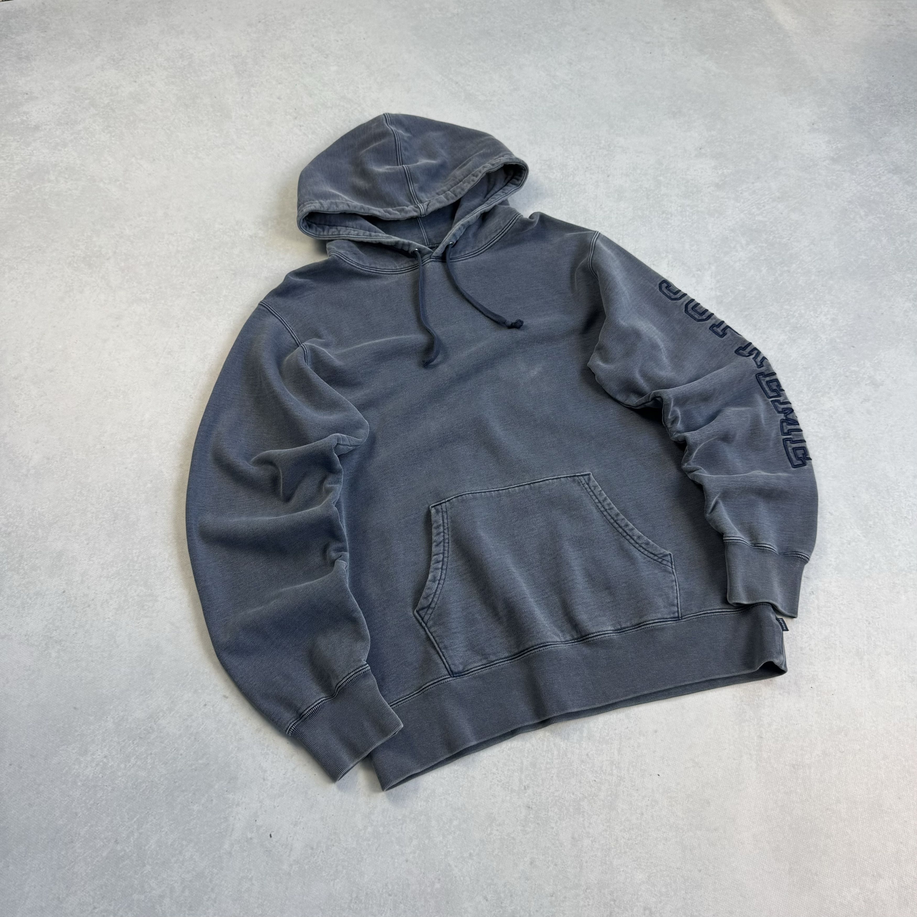 SS19 SUPREME OVERDYED SLEEVE LOGO HOODED SWEATSHIRT NAVY
