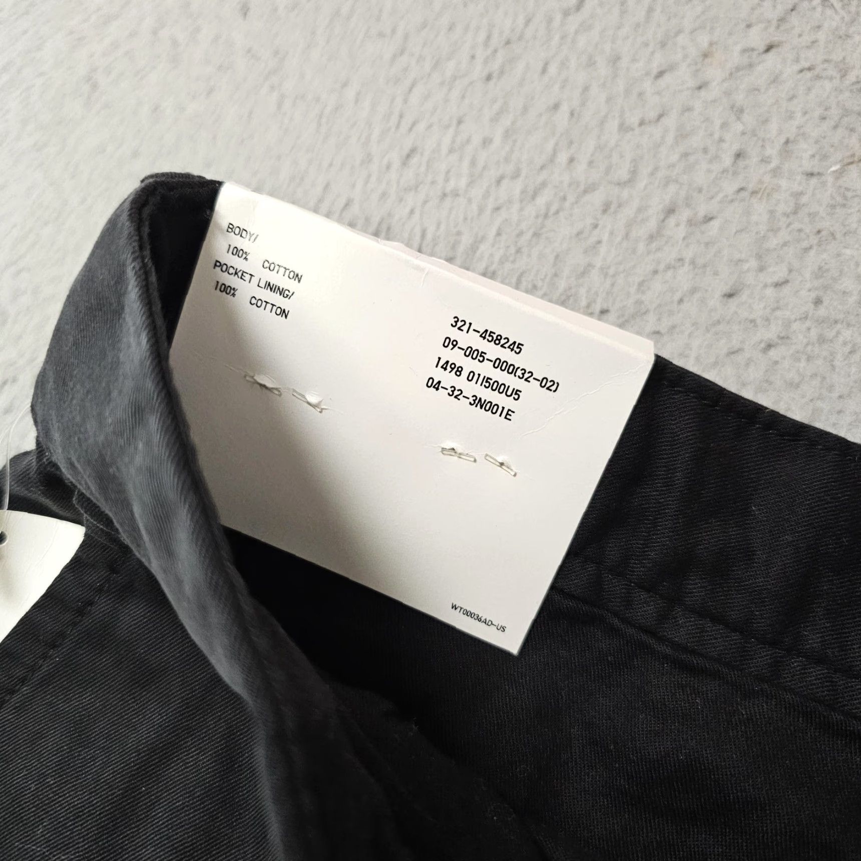 Uniqlo Uniqlo Shorts Mens 36 Black Chino Flat Front 8 Inseam Cotton Casual Summer Size US 33 - 2 Thumbnail