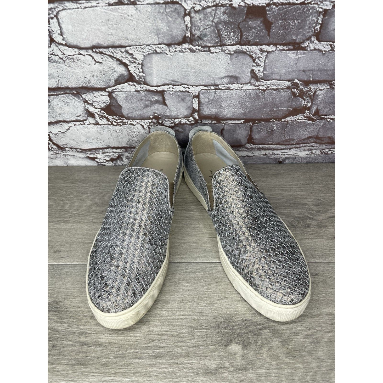 A-Flex The Flexx Silver Leather Shimmer Weaves Woven Sneakers Women Size US 11 / IT 41 - 11 Thumbnail