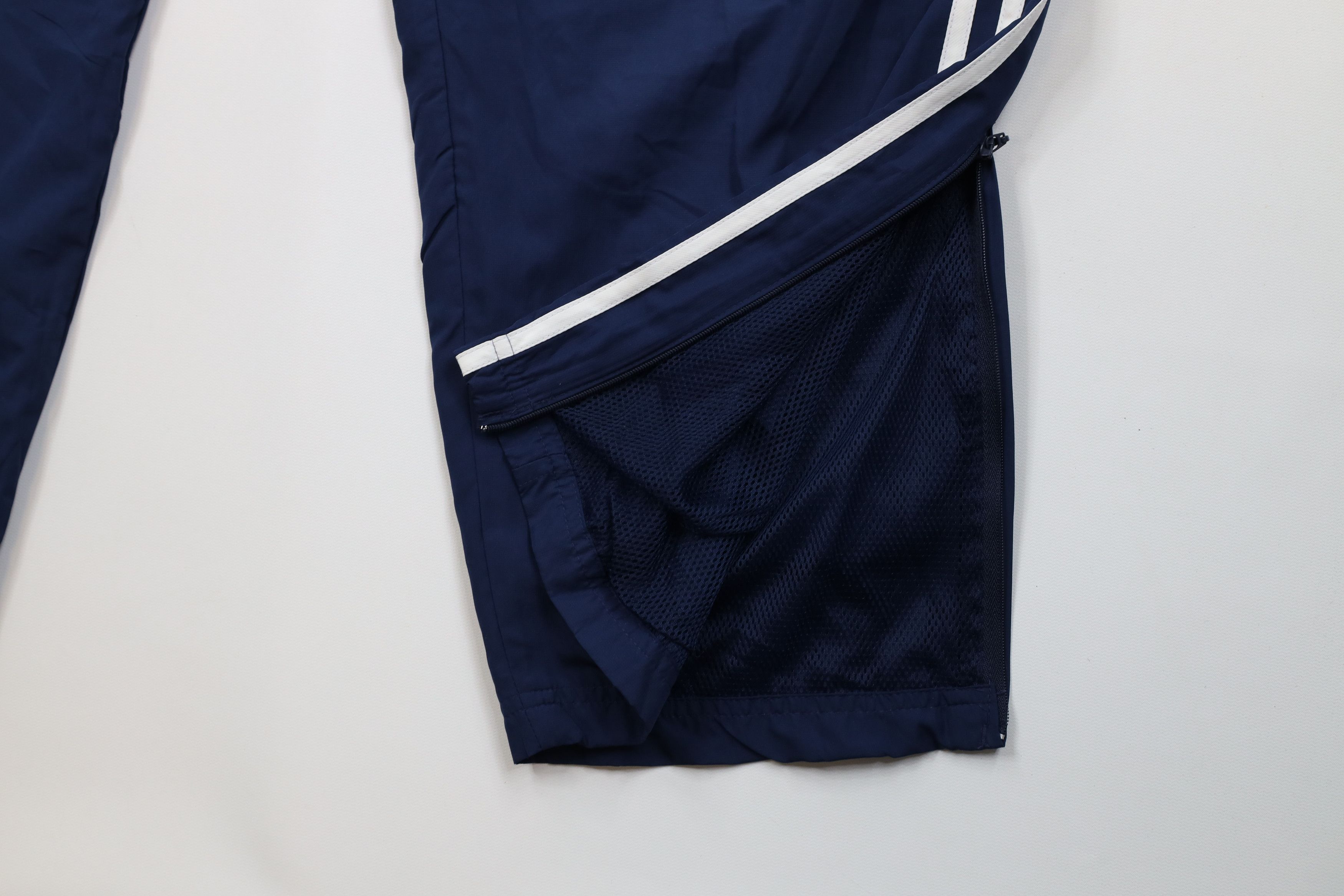 Adidas Vintage Y2K 2004 Adidas Lined Wide Leg Windbreaker Pants Size US 40 / EU 56 - 5 Thumbnail