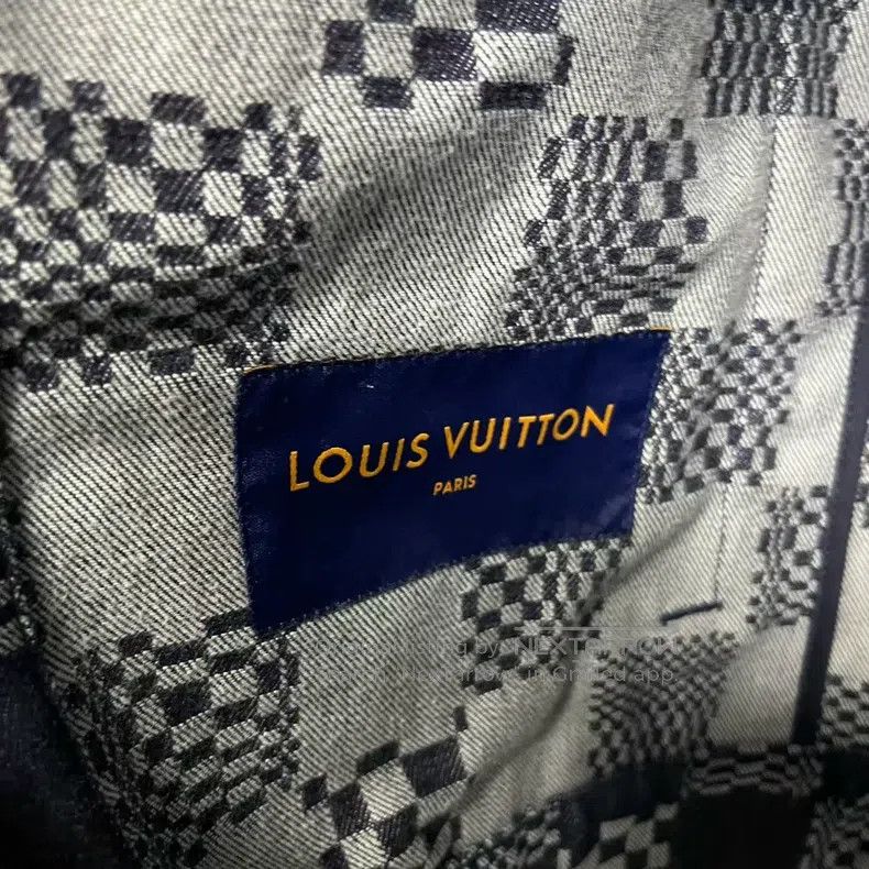 Louis Vuitton Louis Vuitton Black checkerboard single-breasted casual lo Size US M / EU 48-50 / 2 - 2 Thumbnail