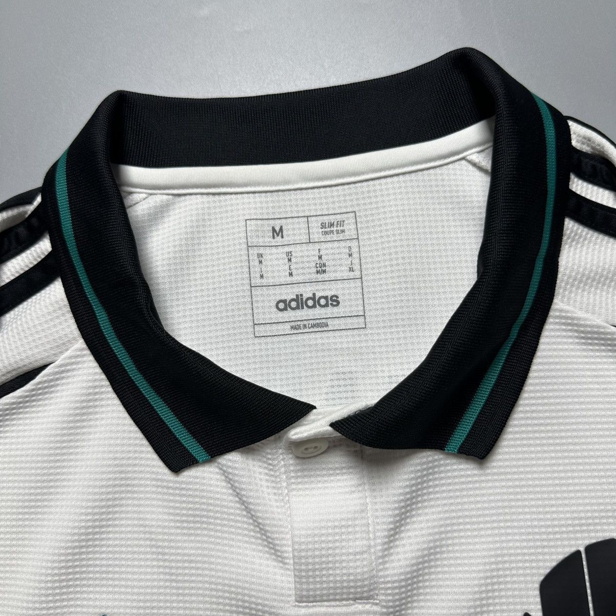 Adidas NEWCASTLE ADIDAS 2024/2025 FOOTBALL THIRD JERSEY #39 BRUNO G Size US M / EU 48-50 / 2 - 5 Thumbnail