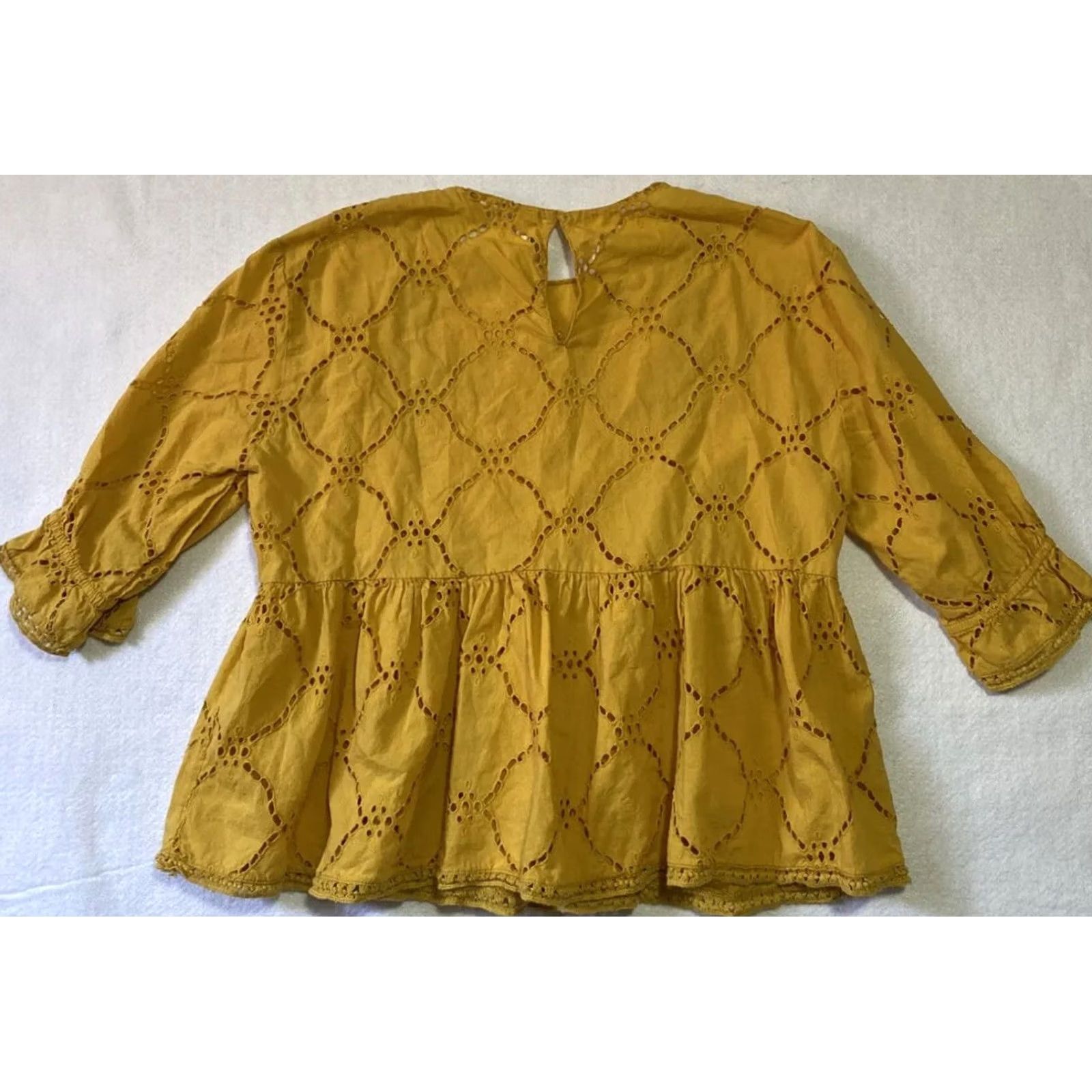 Zara ZARA Blouse Top SHIRT Round Neck Gold / 26-58 Size S Women’s Bell Sleeve Regular Modern Casual Front Button Closure Viscose 3/4 Sleeve Vintage No Size S / US 4 / IT 40 - 8 Thumbnail