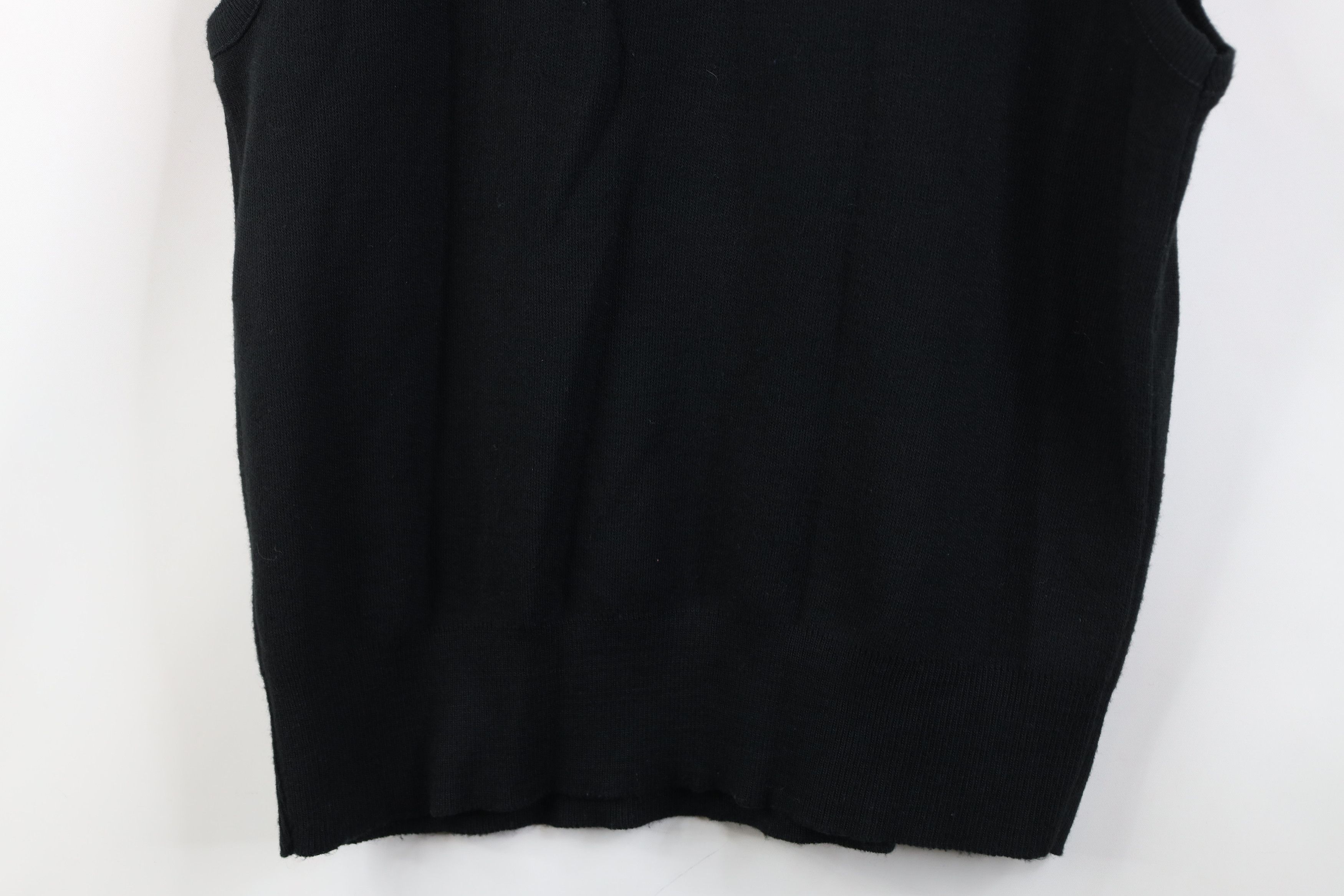 Vintage Vintage 70s Streetwear Knit V-Neck Sweater Vest Black USA Size US L / EU 52-54 / 3 - 10 Thumbnail