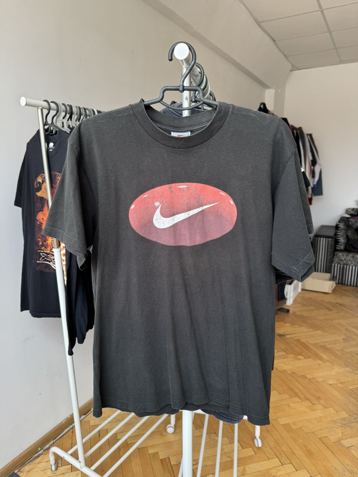 Nike Vintage 90s Nike Red Pill T-shirt Size US M / EU 48-50 / 2 - 1 Thumbnail