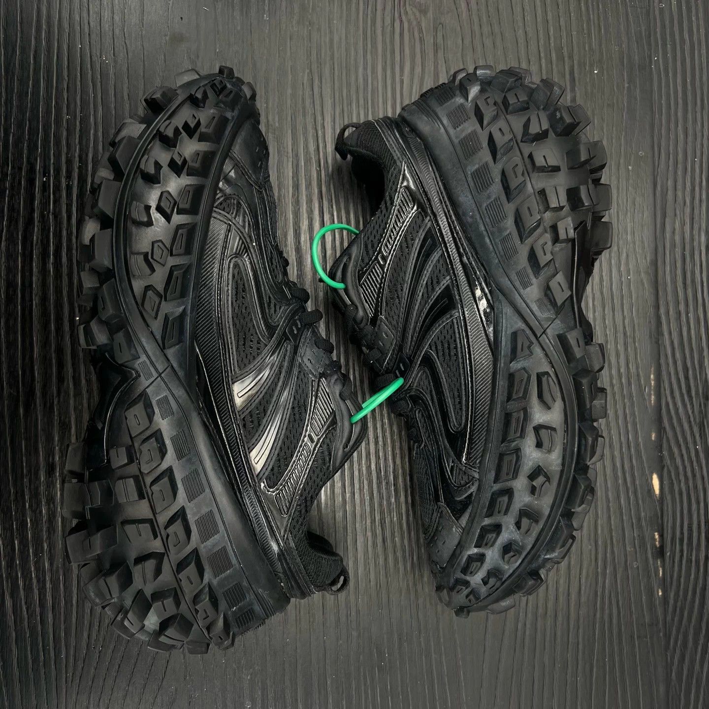 Balenciaga Balenciaga Tire Sneaker Black US 40 Size US 7 / EU 40 - 2 Thumbnail