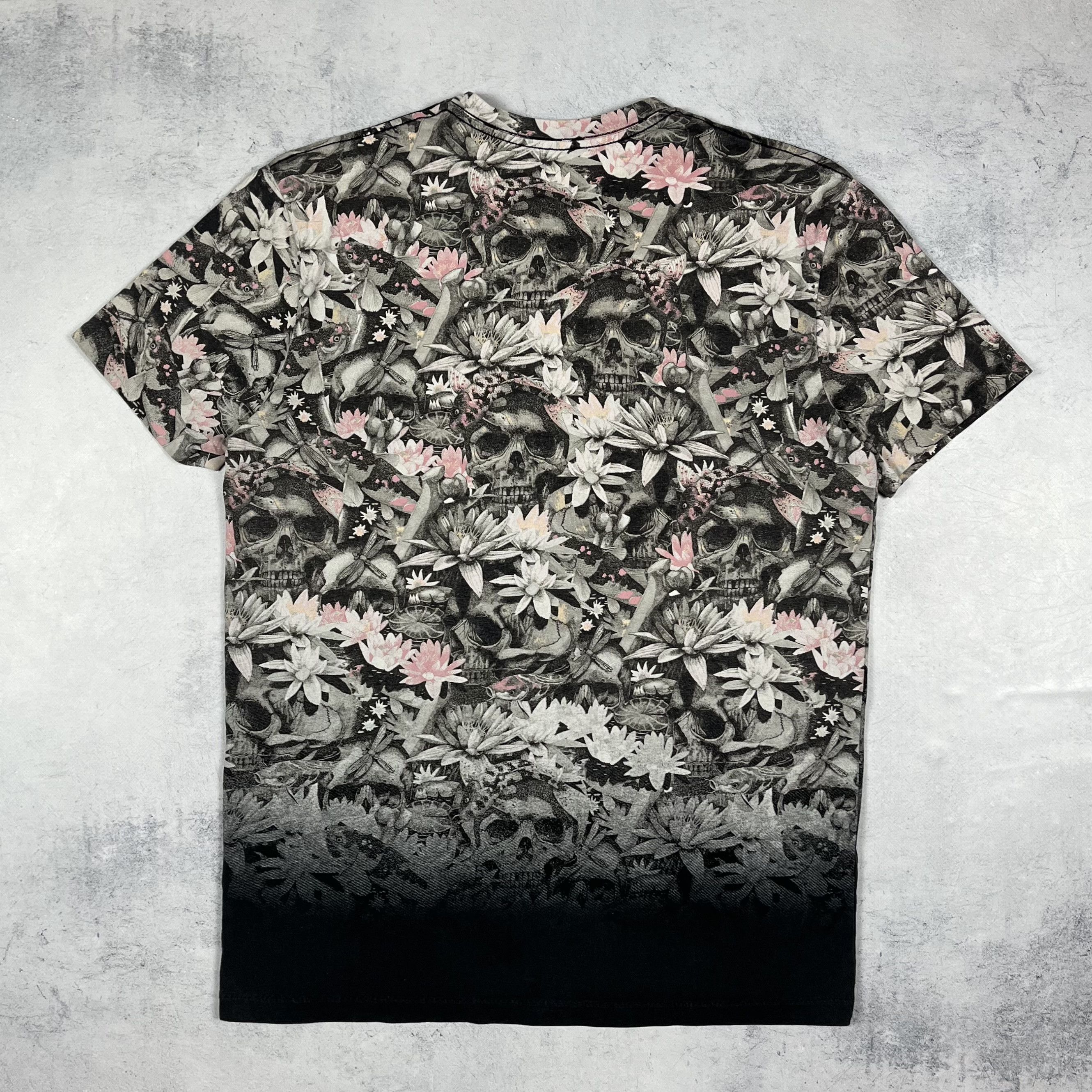 Allsaints Designer AllSaints All Over Print Pound Crew T Shirt Size US S / EU 44-46 / 1 - 13 Thumbnail
