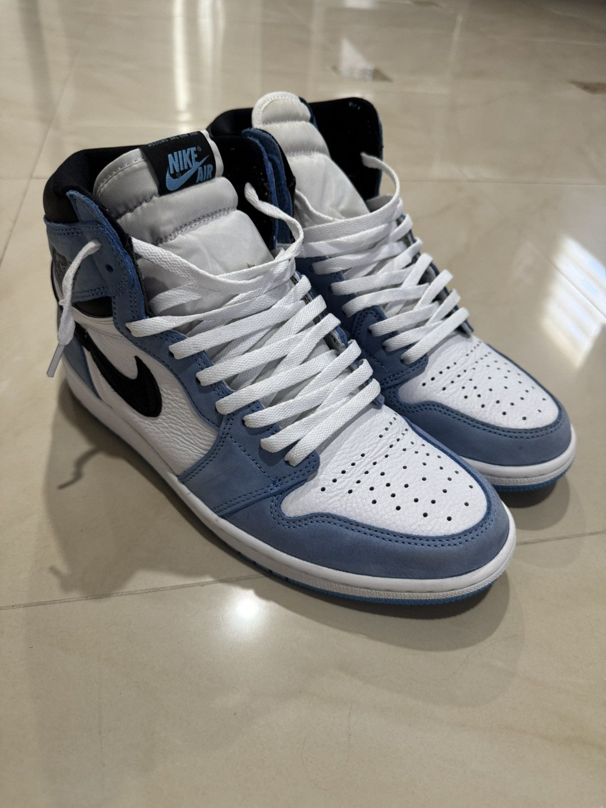 Jordan Brand Air Jordan 1 UNC Size US 10.5 / EU 43-44 - 1 Thumbnail