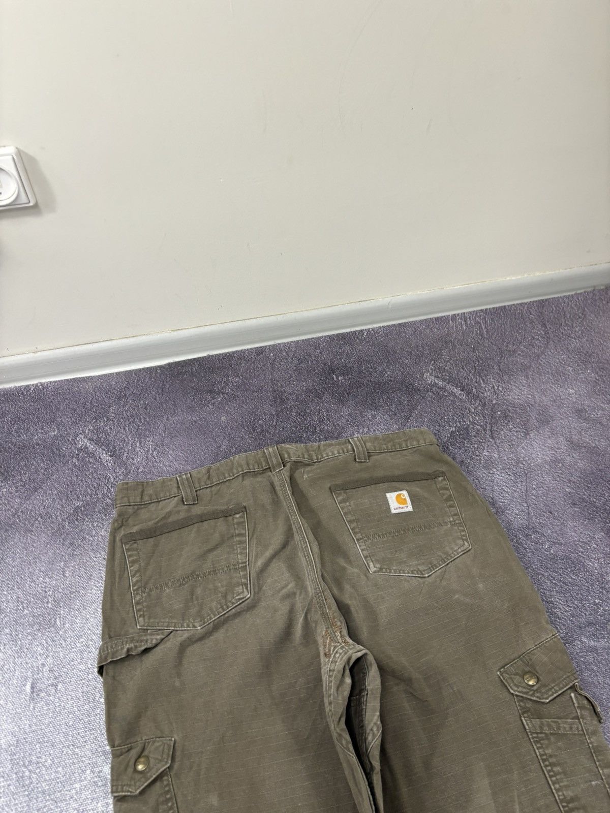Carhartt Vintage Carhartt Y2K Khaki Workwear Hype Baggy Cargo Pants Size US 40 / EU 56 - 6 Thumbnail