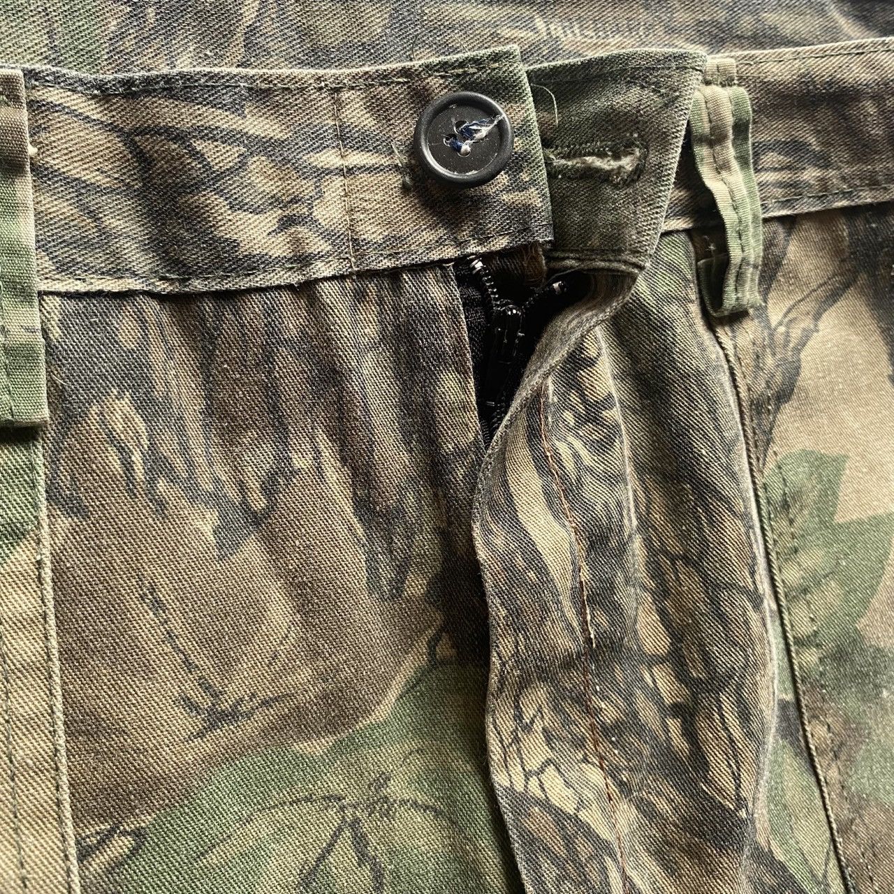 Carhartt × Realtree × Vintage (31x30) Crazy Vintage 90s Realtree Camo Pants Carhartt Style Size US 31 - 7 Thumbnail